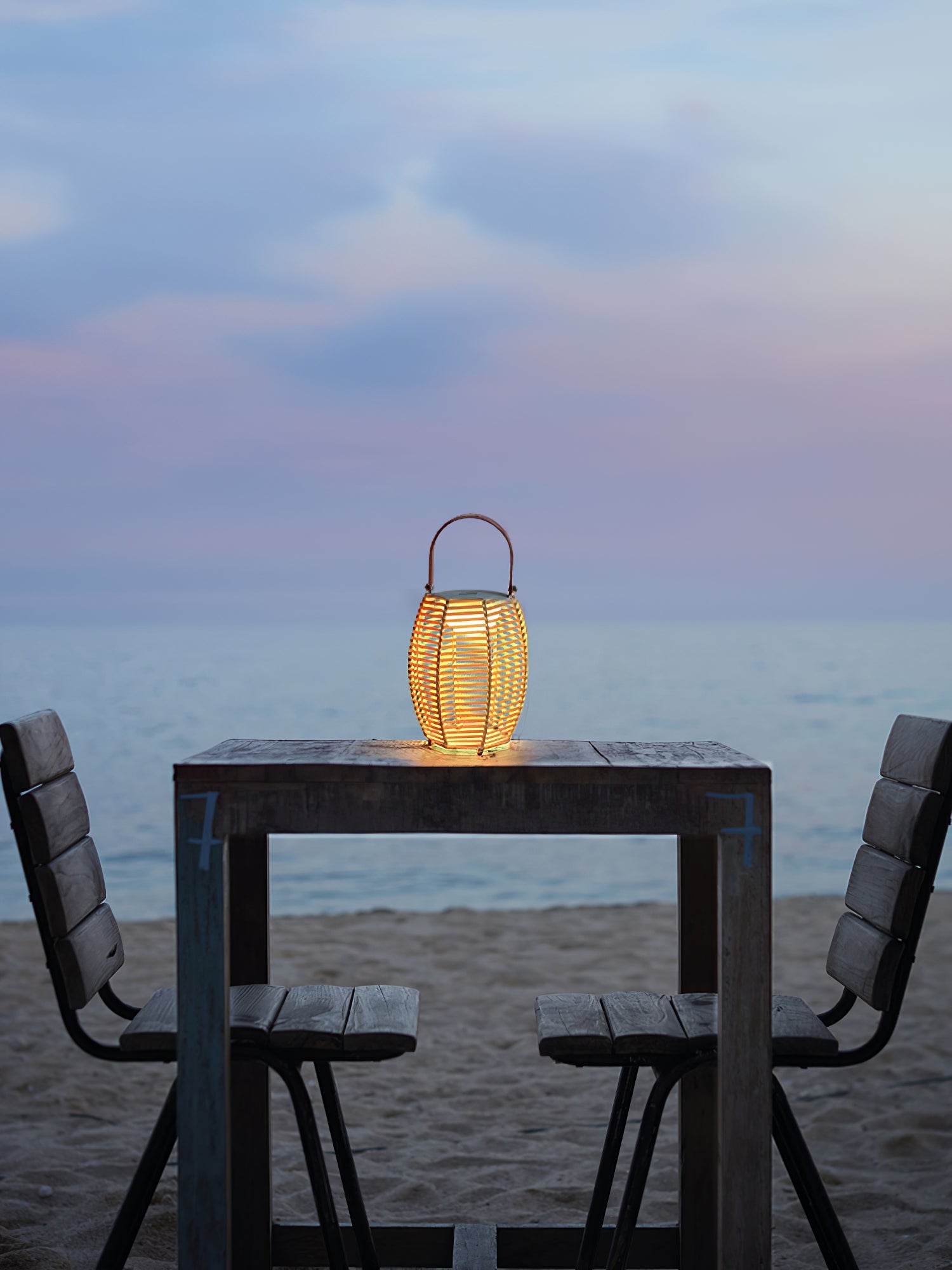 WOW Lantern Built-in Battery Table Lamp