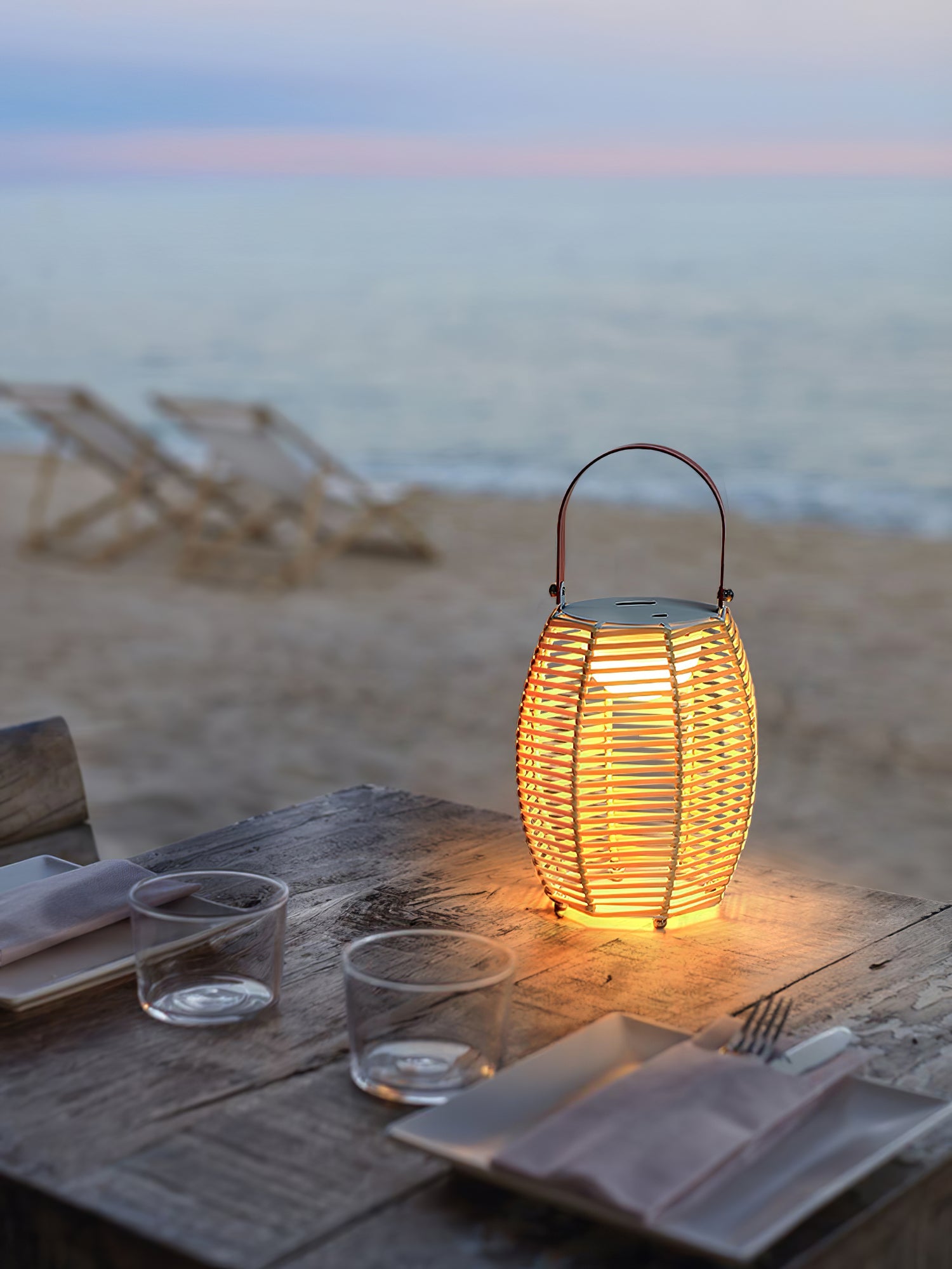 WOW Lantern Built-in Battery Table Lamp
