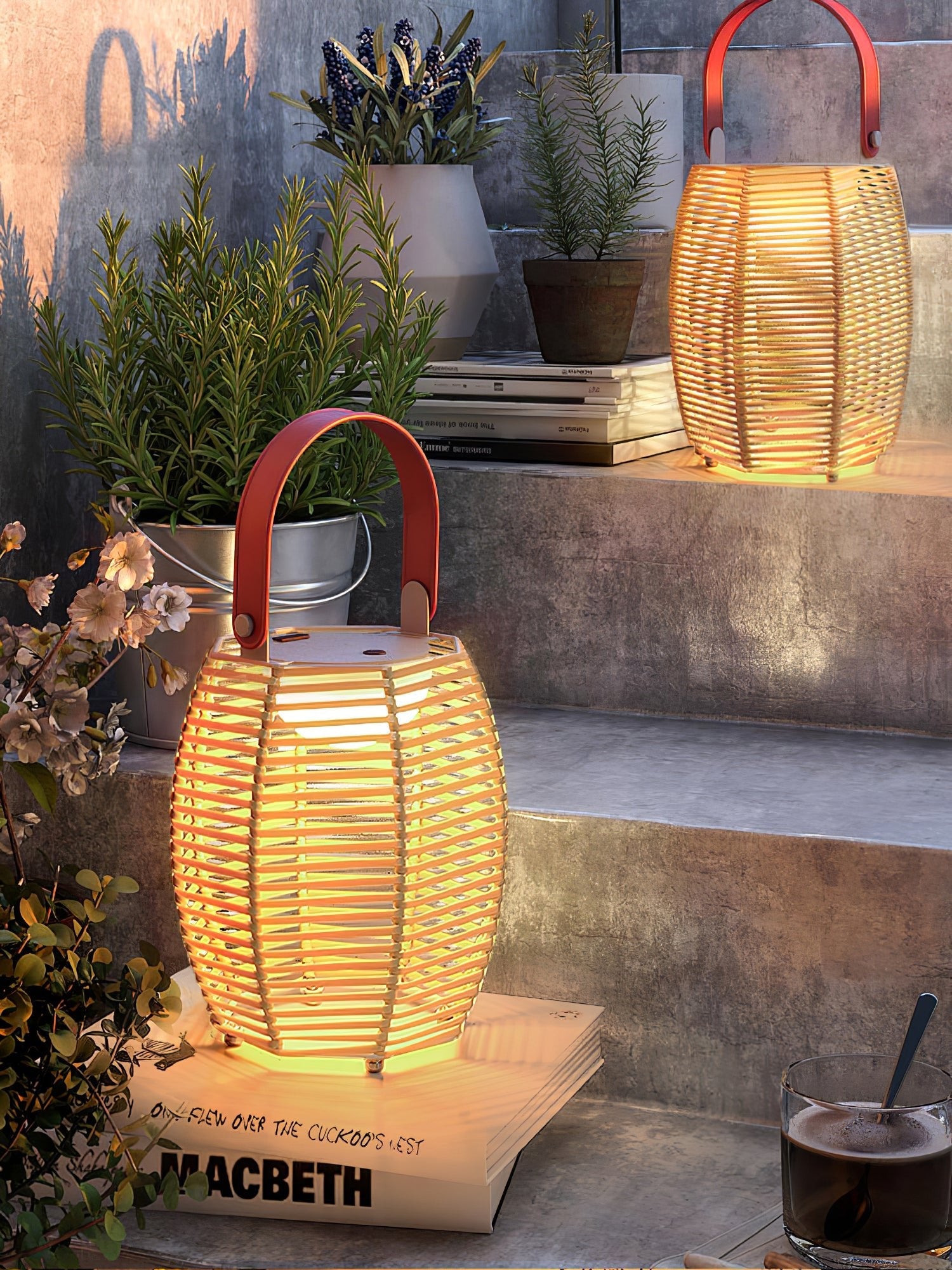 WOW Lantern Built-in Battery Table Lamp