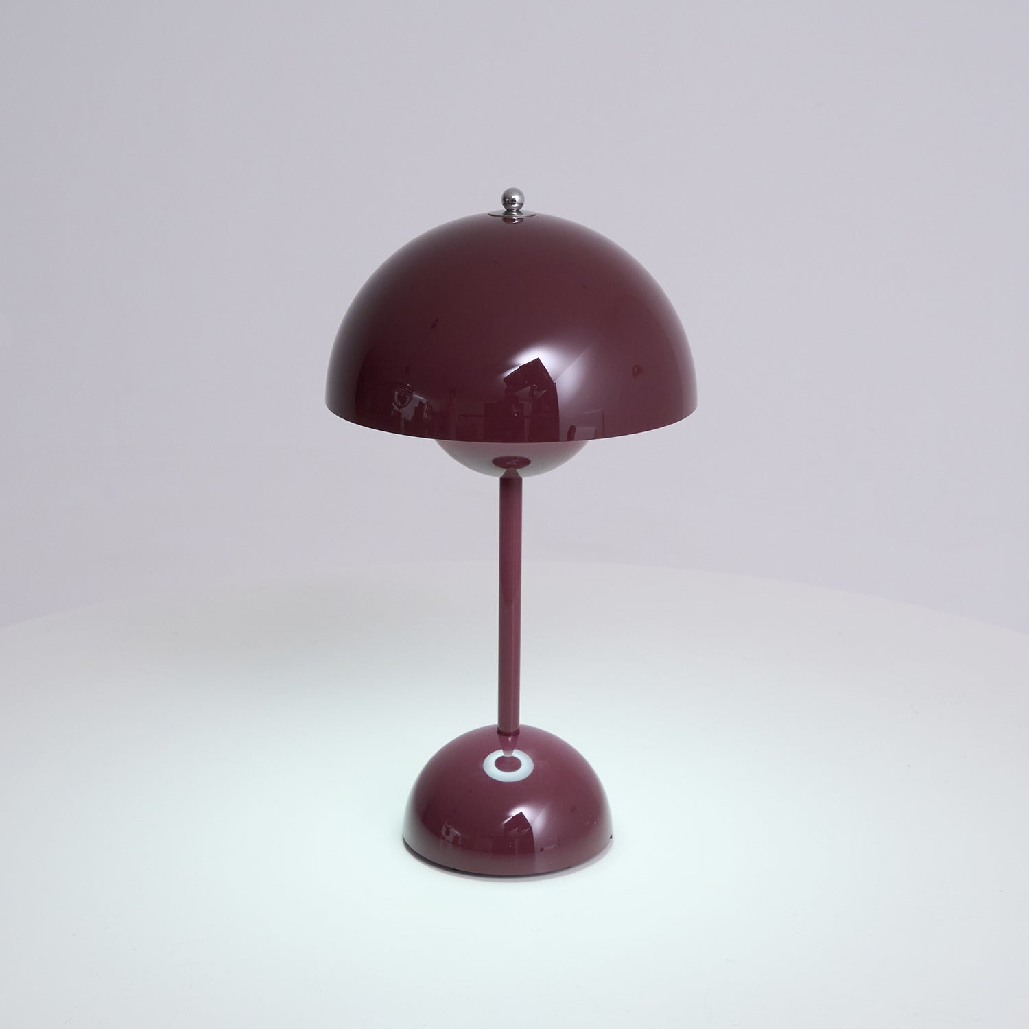 Rechargeable LED small desk lamp