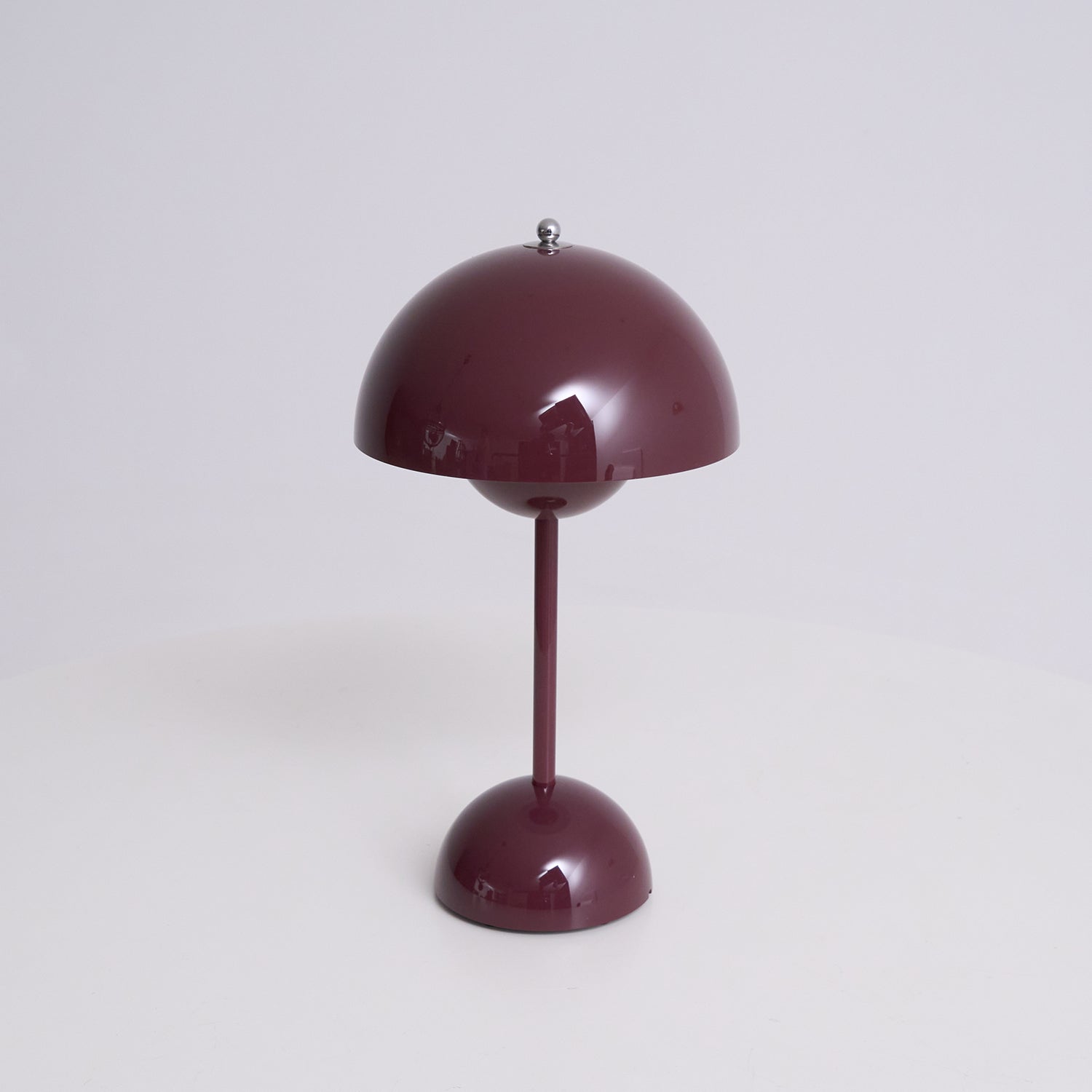 Rechargeable LED small desk lamp