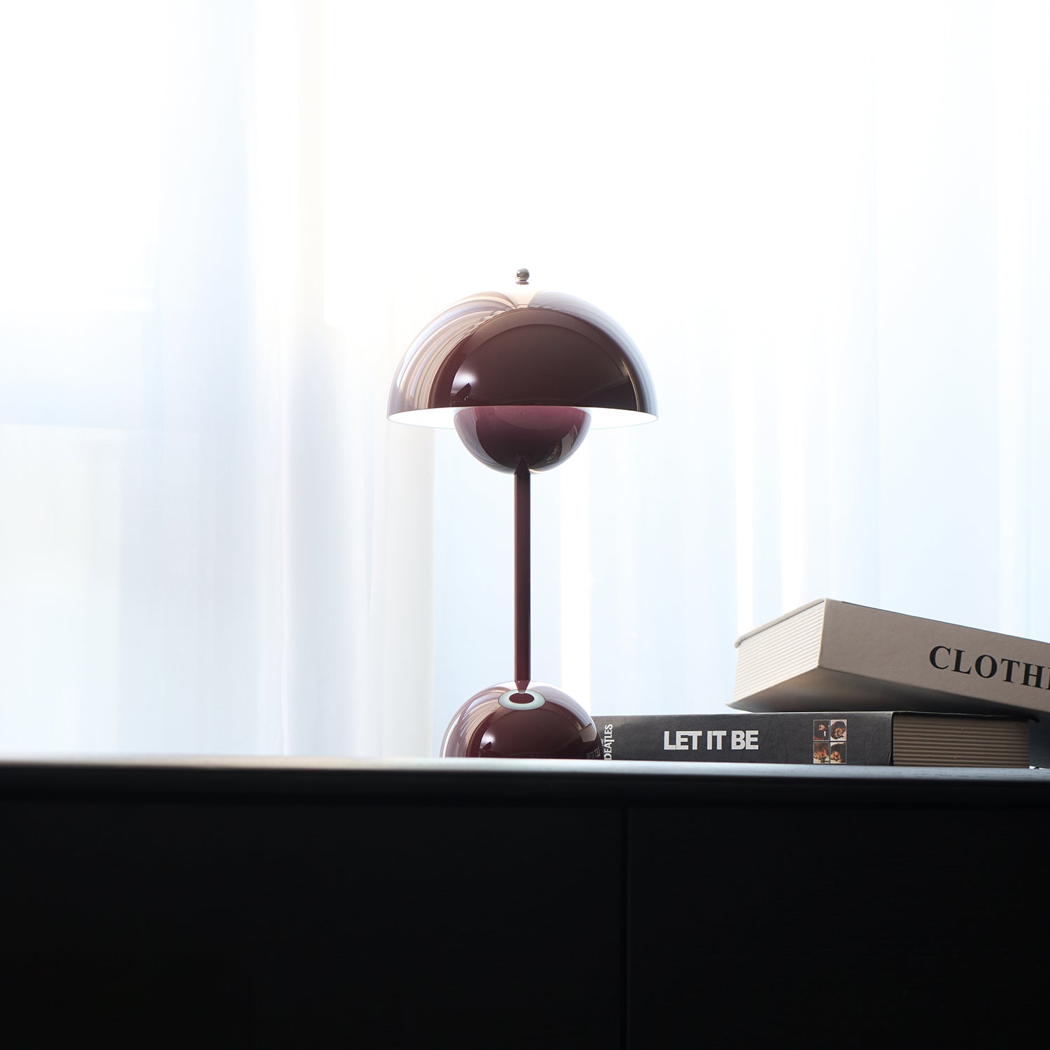 Rechargeable LED small desk lamp