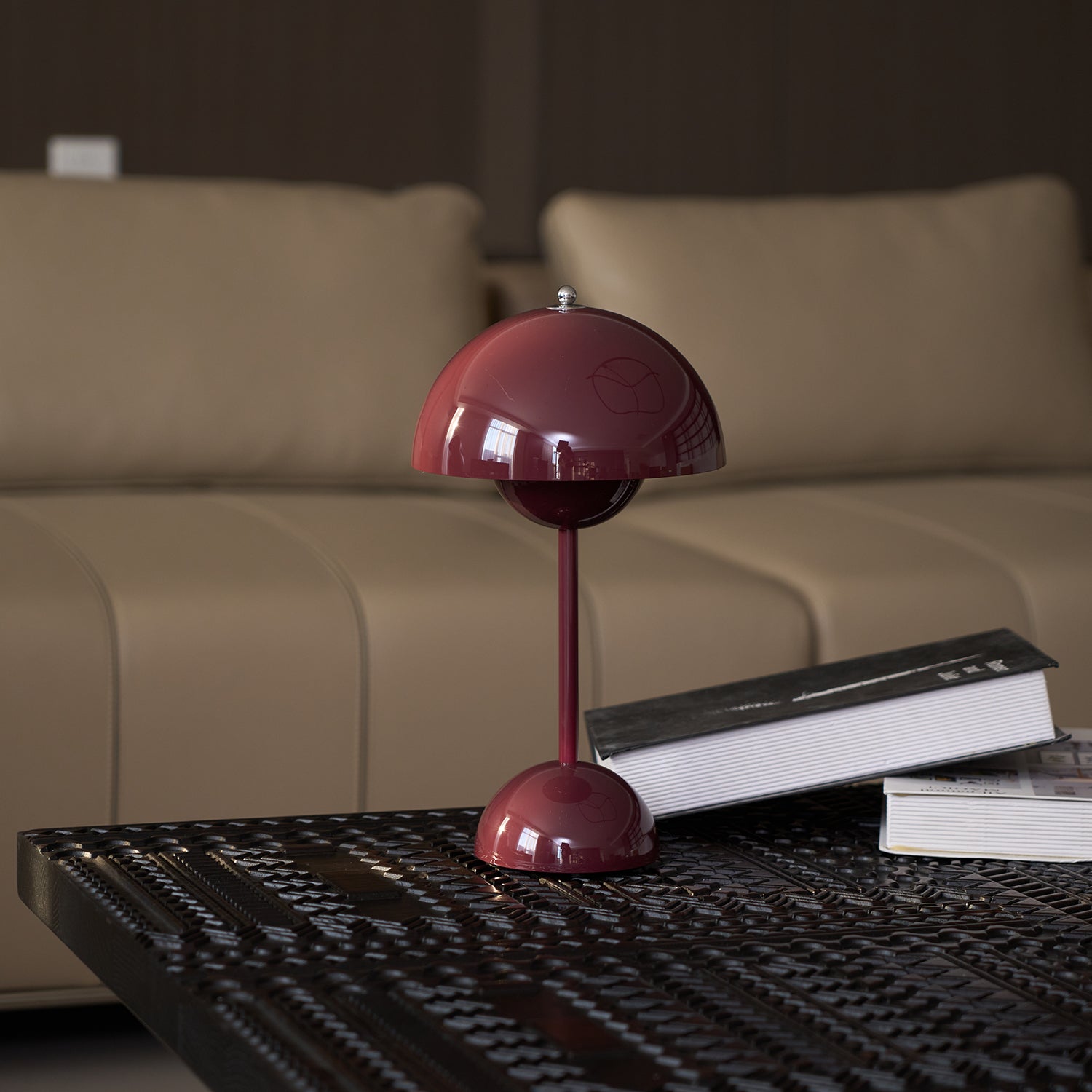 Rechargeable LED small desk lamp
