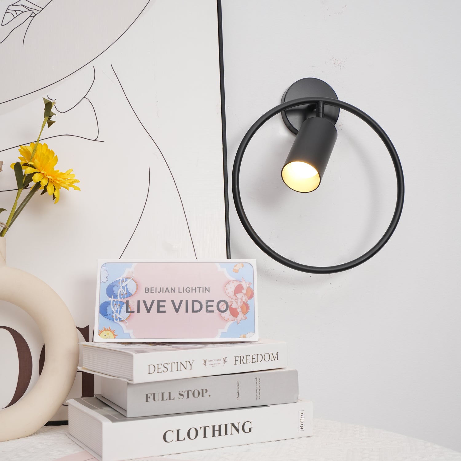 WOW Revolta Wall Lamp