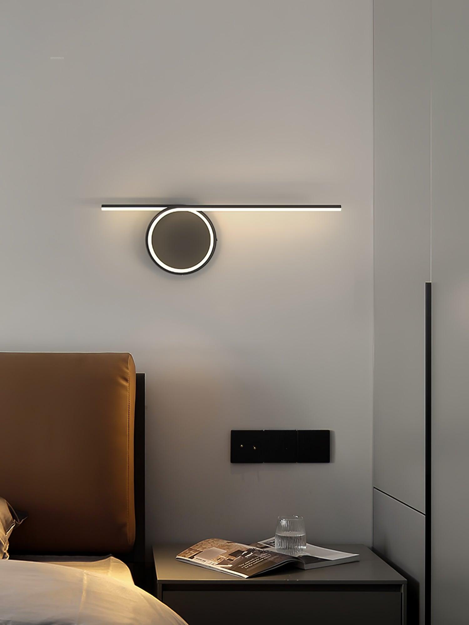 WOW Rhythmic Line Wall Light