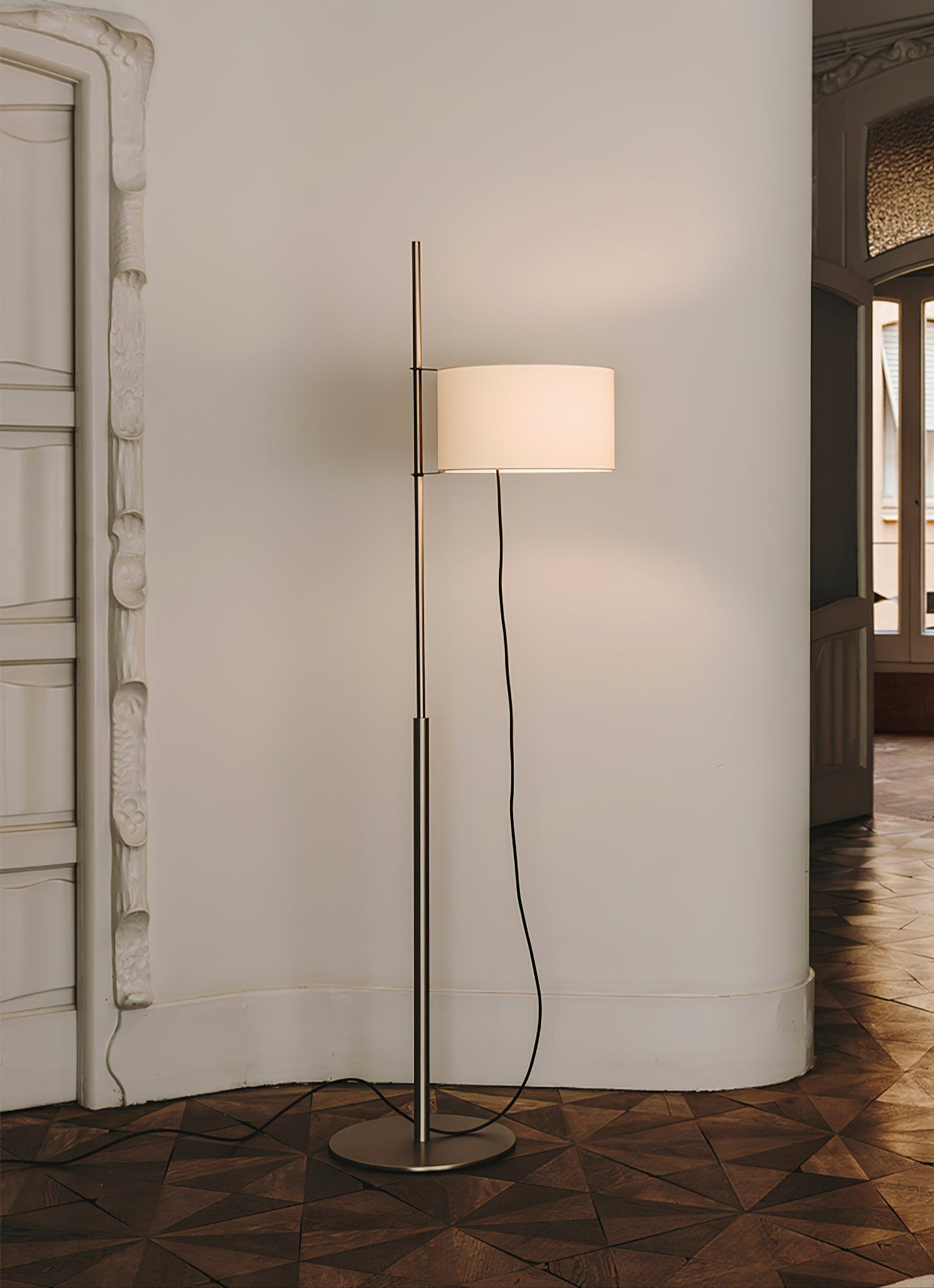 WOW Lino Arc Floor Lamp