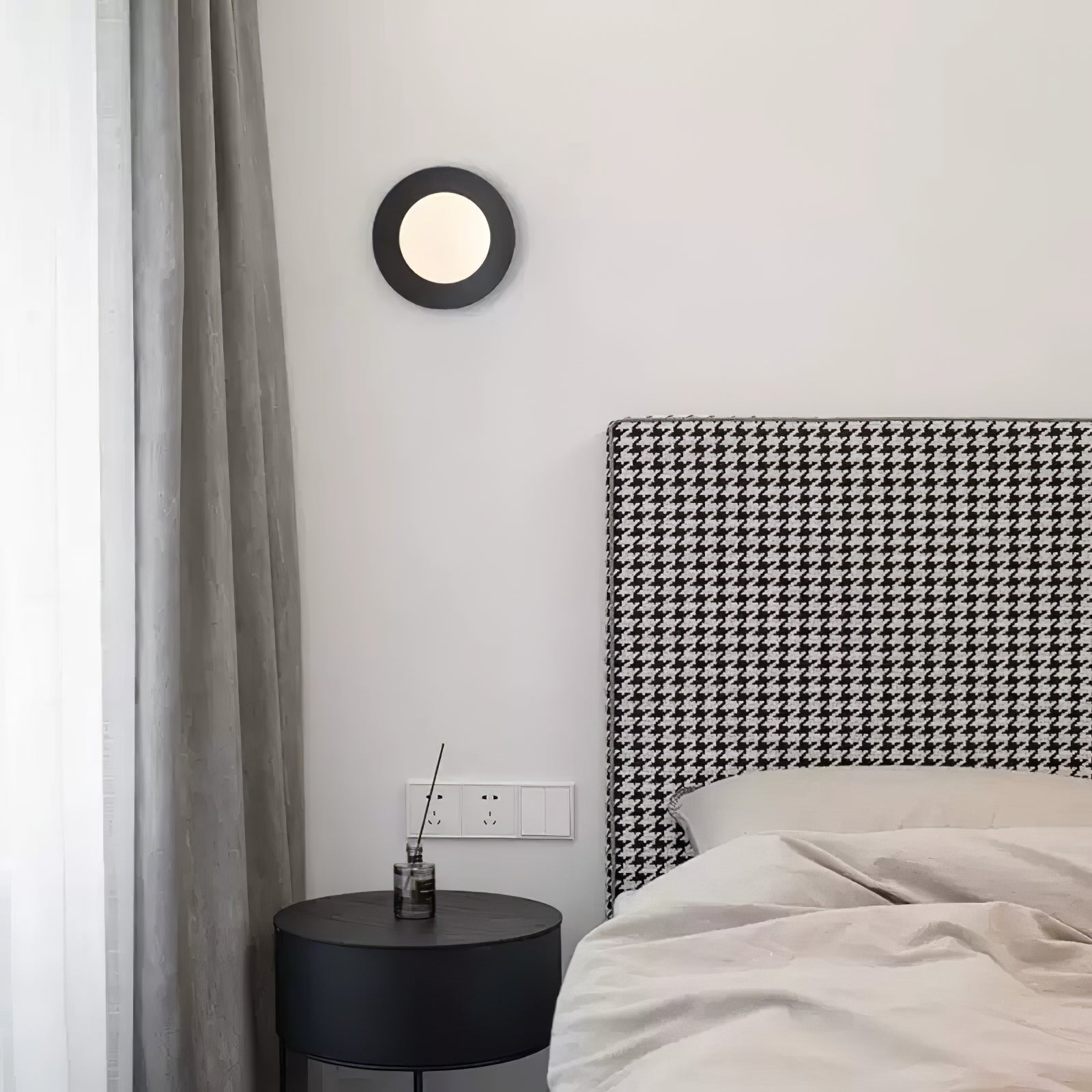 WOW Round Glass Art Wall Lamp