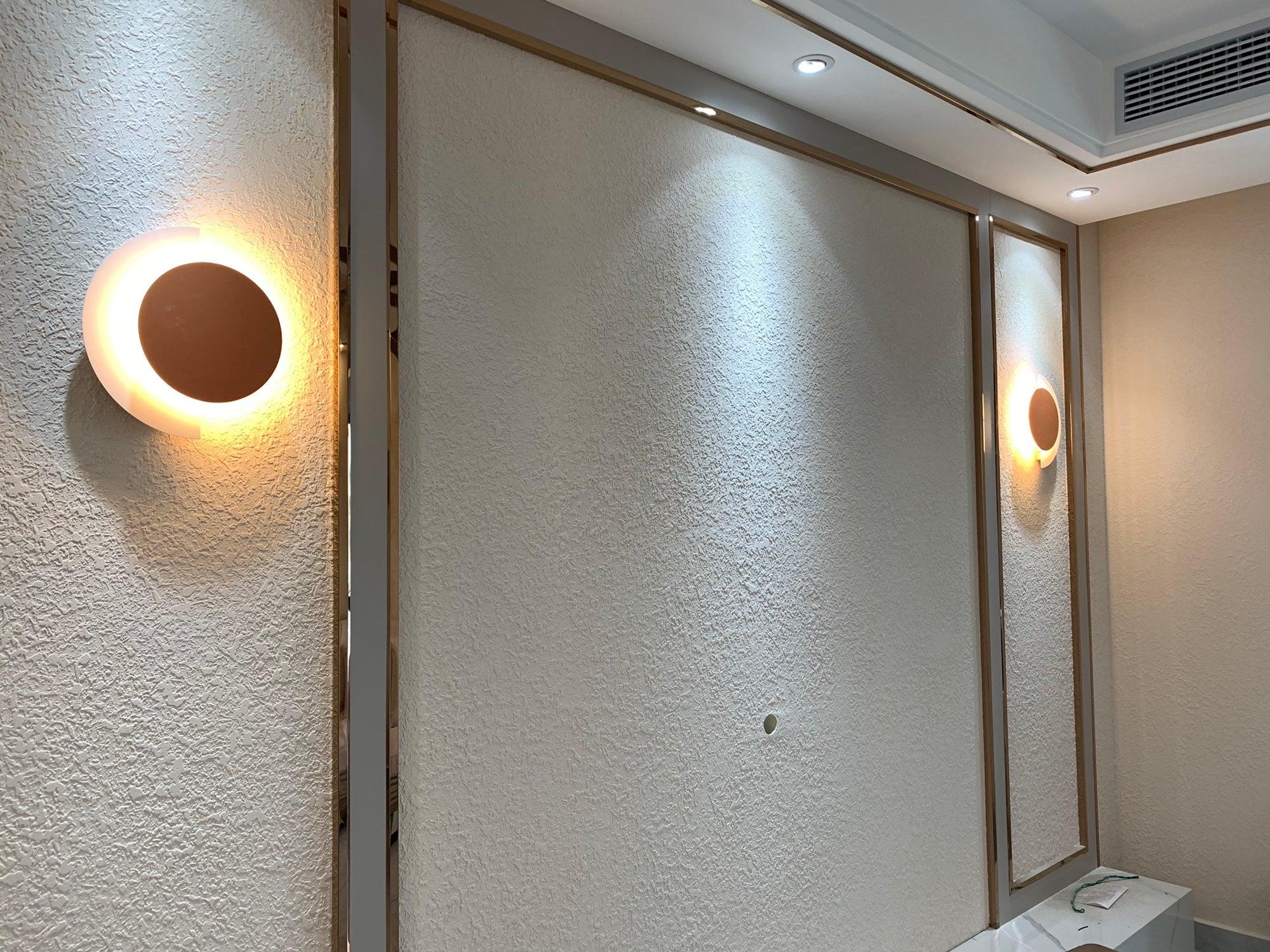 WOW Rounded Abstract Art Sconce