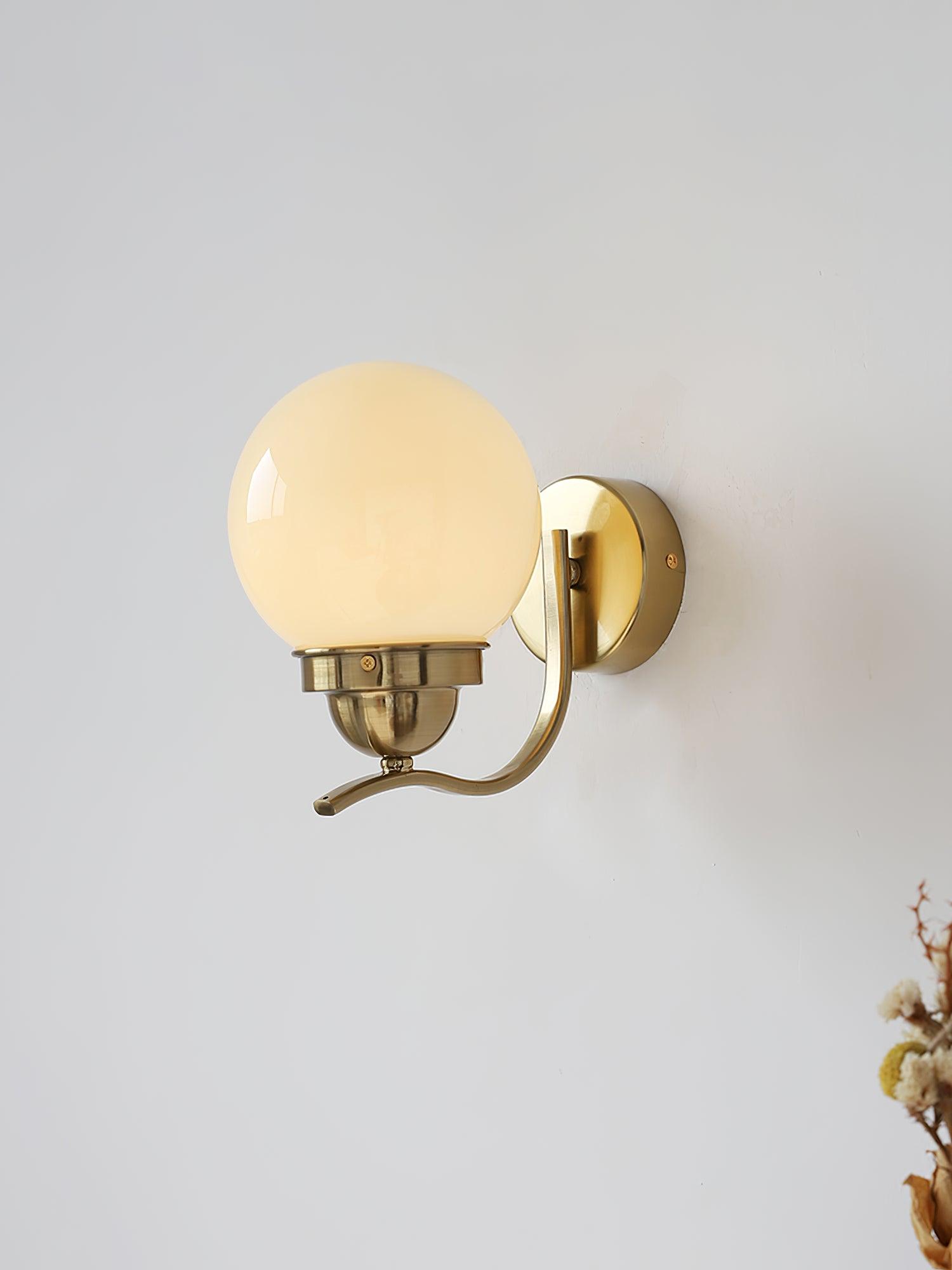 WOW Ryttenberg Wall Lamp