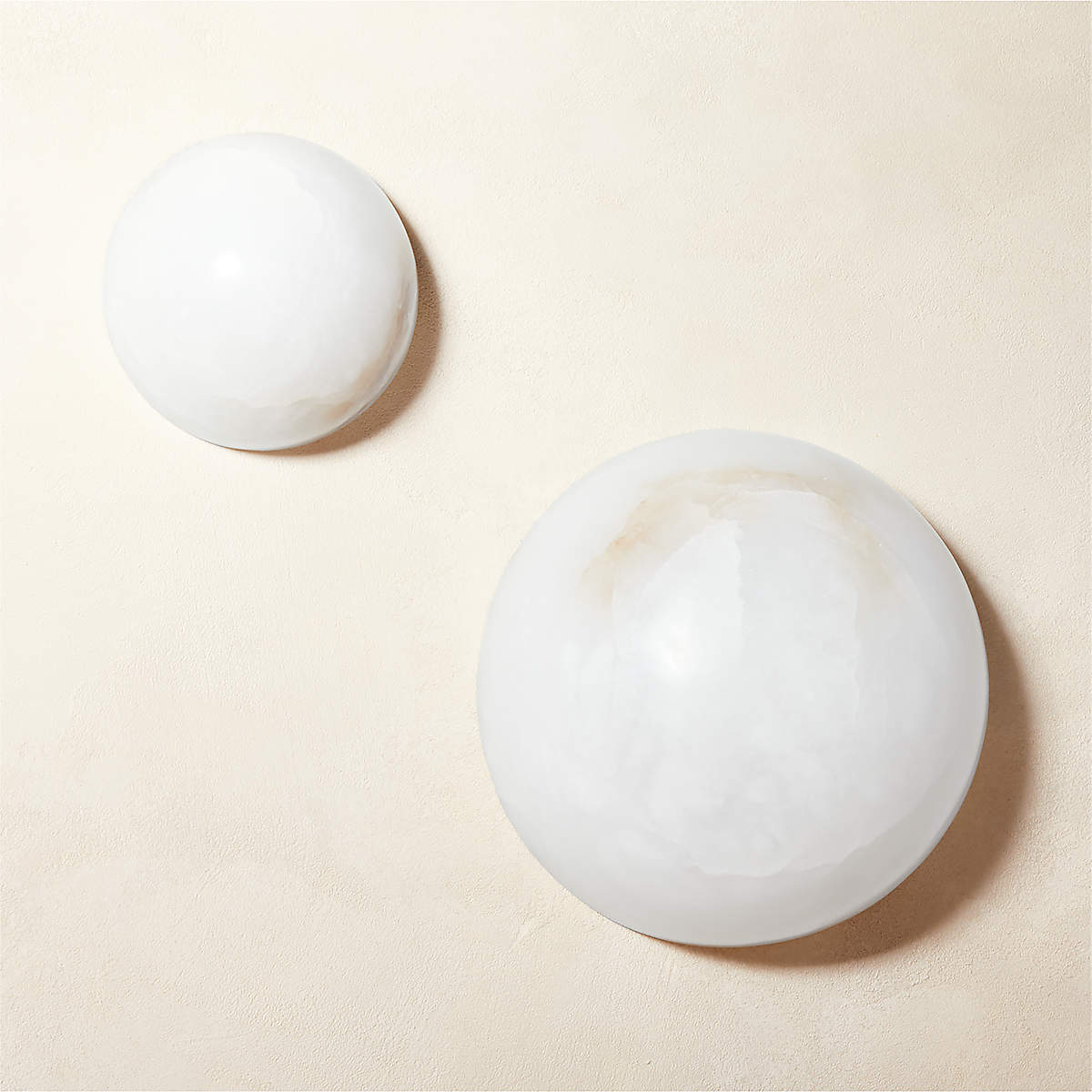 WOW Semicircular Alabaster Wall Lamp