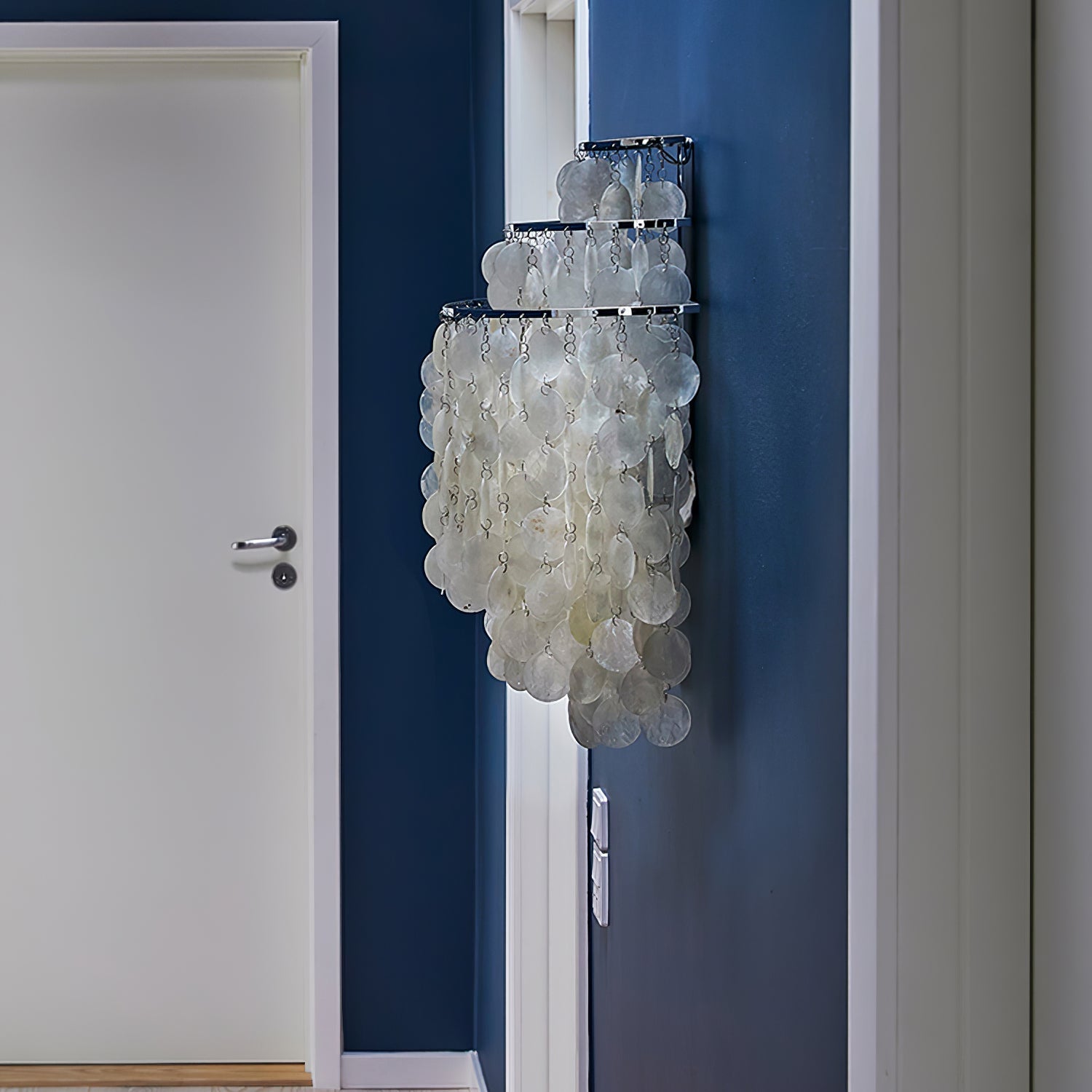 WOW Shell Cascading Wall Light