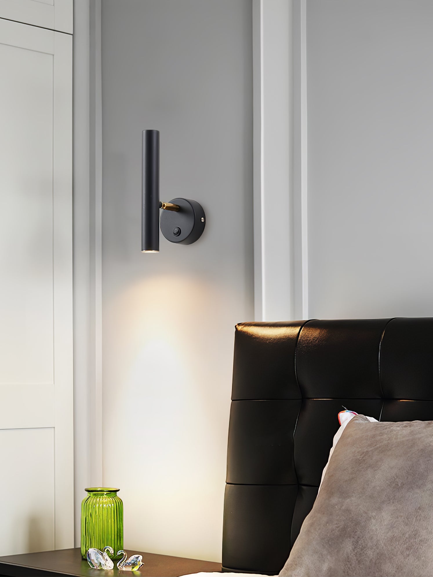 WOW Slender Adjustable Wall Lamp