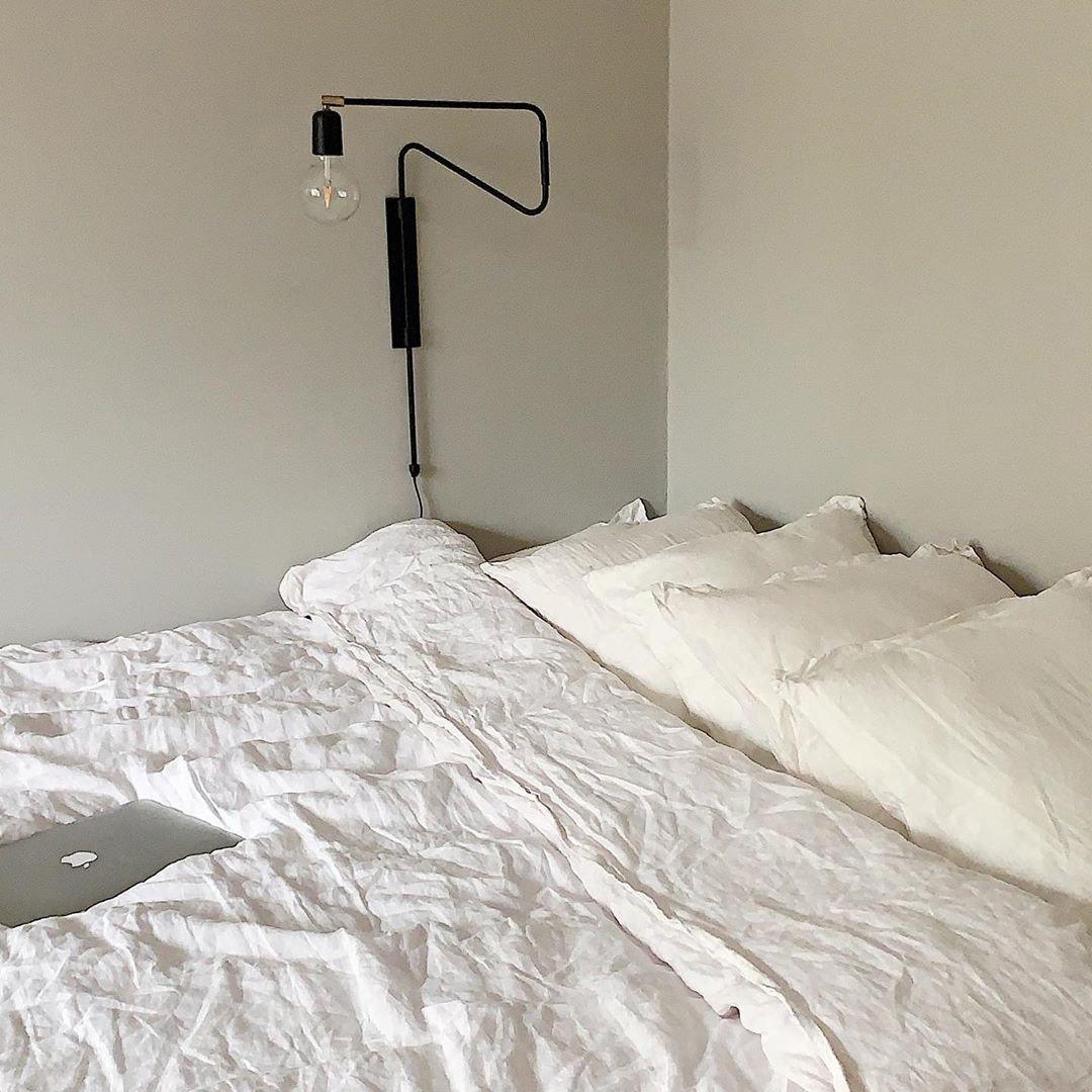 WOW Swing Wall Lamp