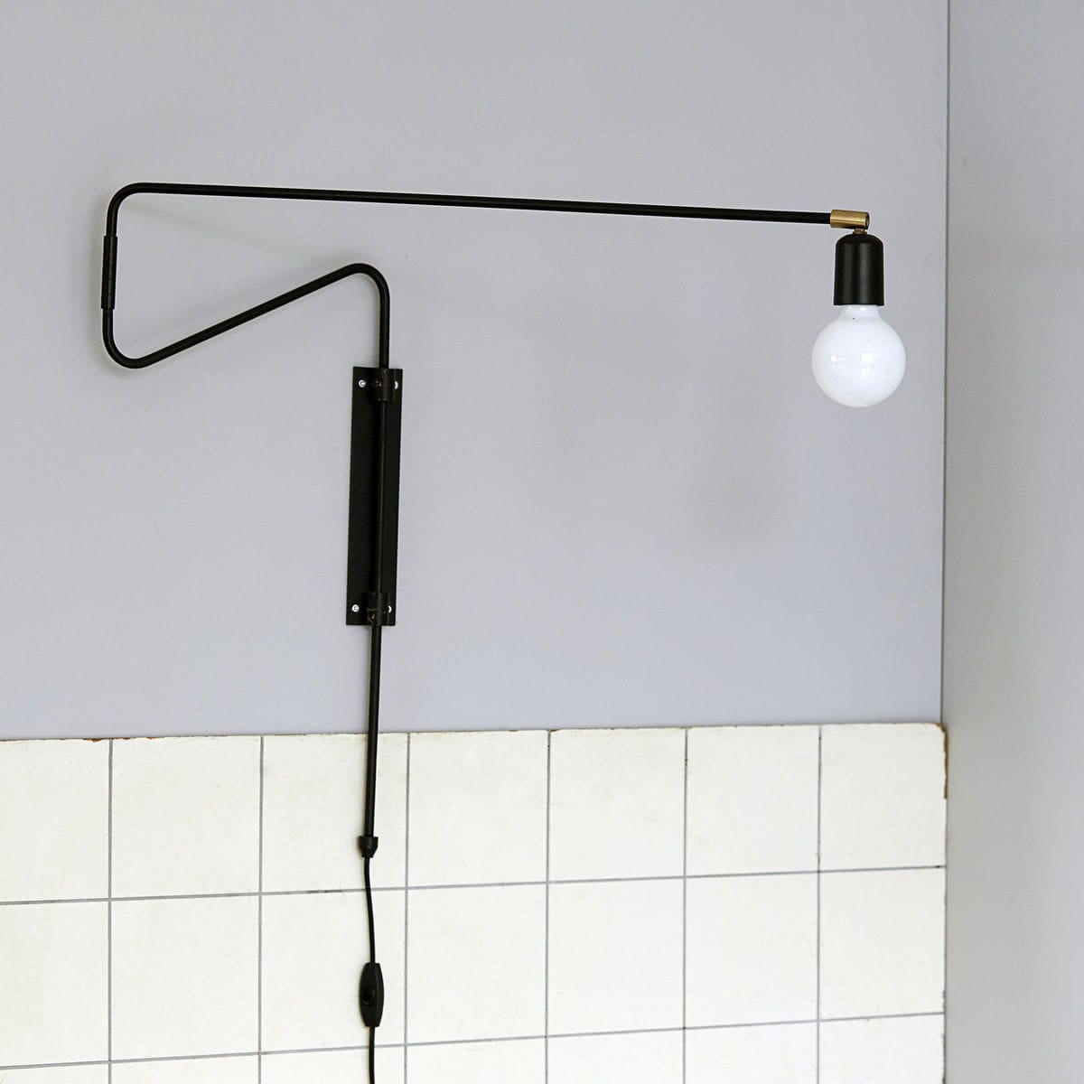 WOW Swing Wall Lamp