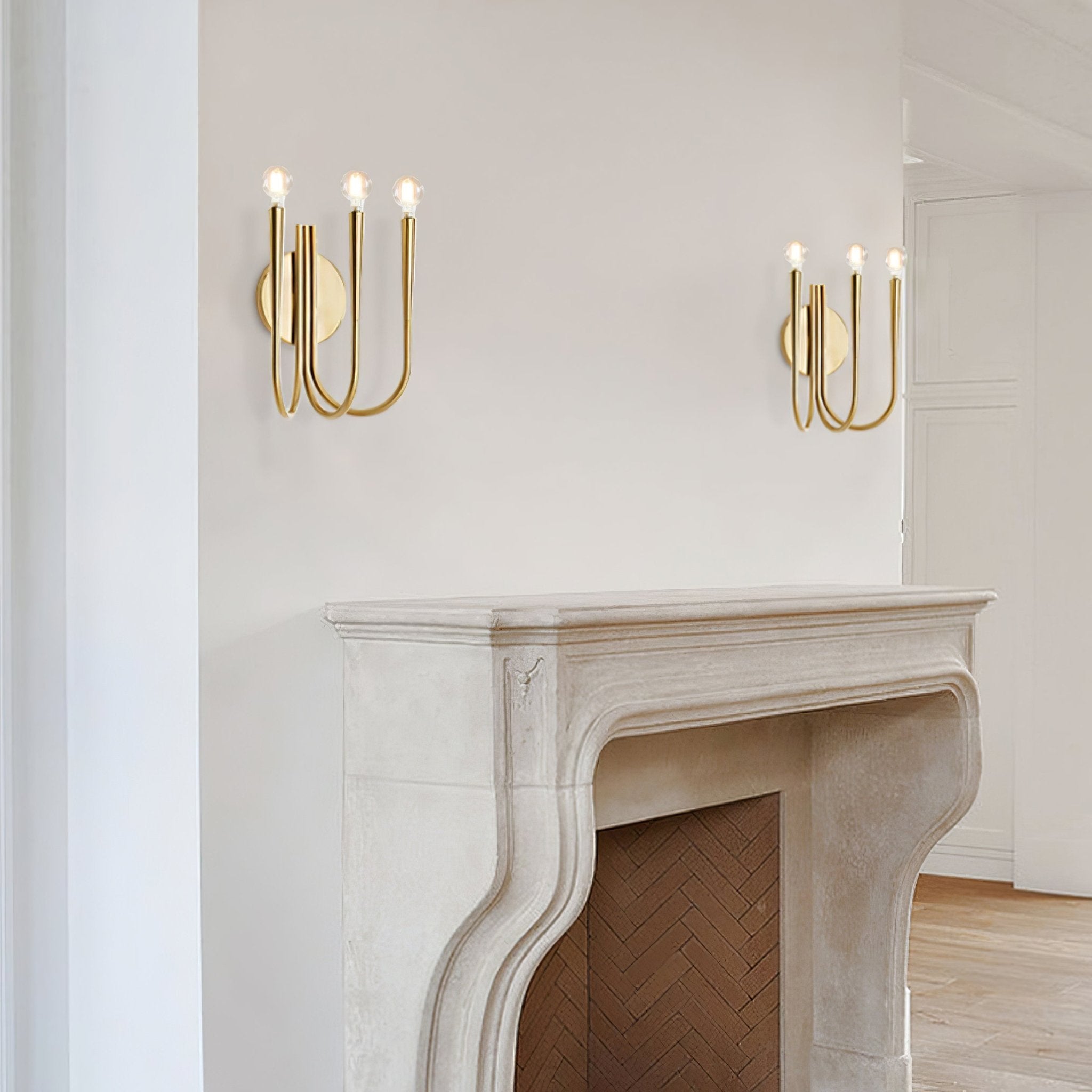 WOW Swoop Arm Wall Lamp
