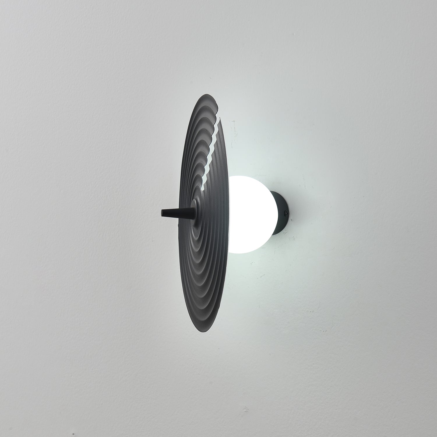 WOW Symphony Wall Lamp