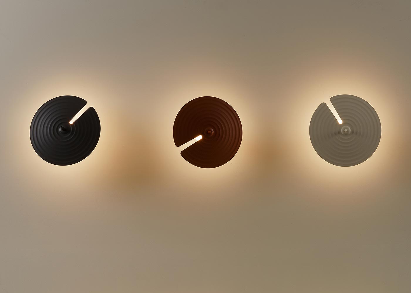 WOW Symphony Wall Lamp