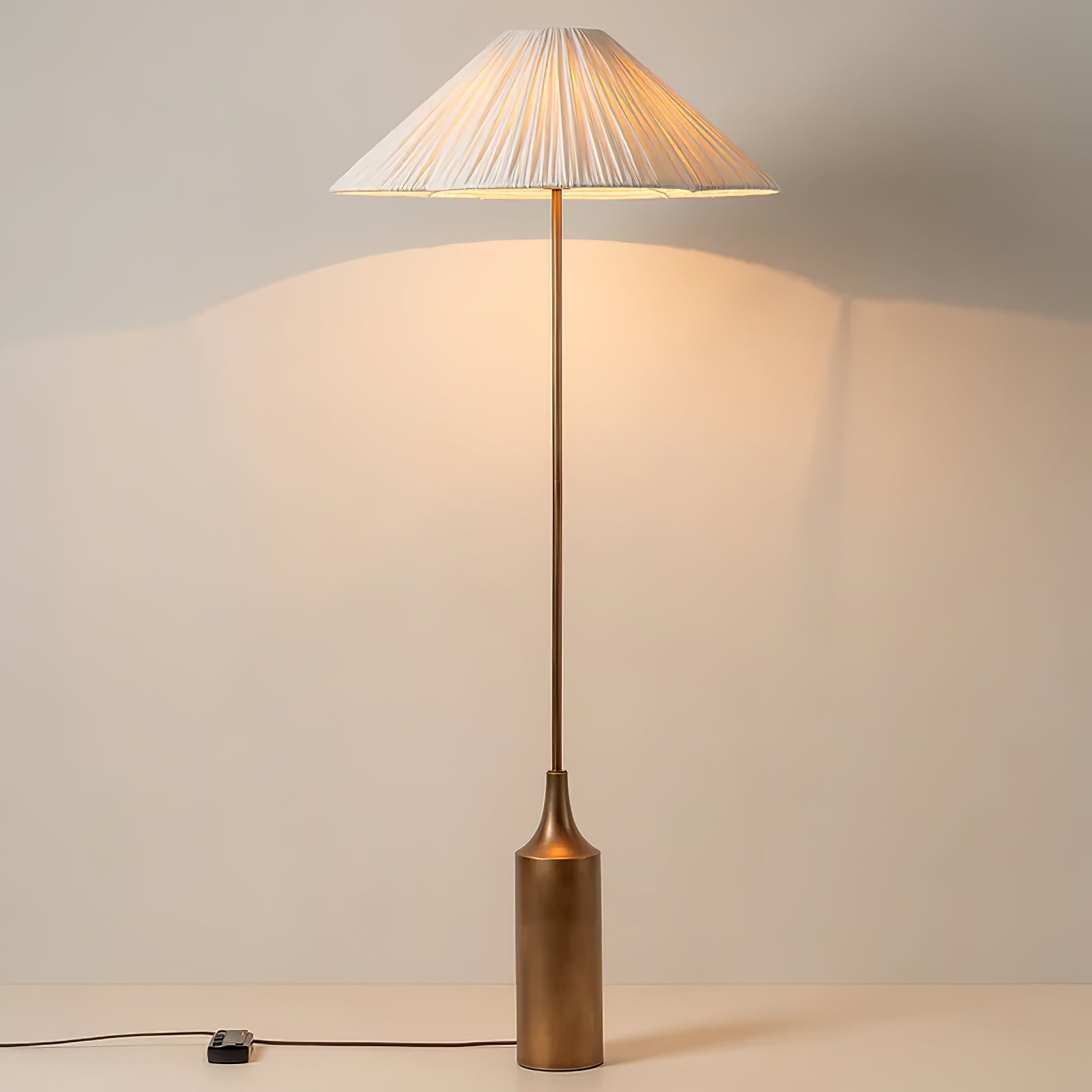 WOW Tansu Floor Lamp