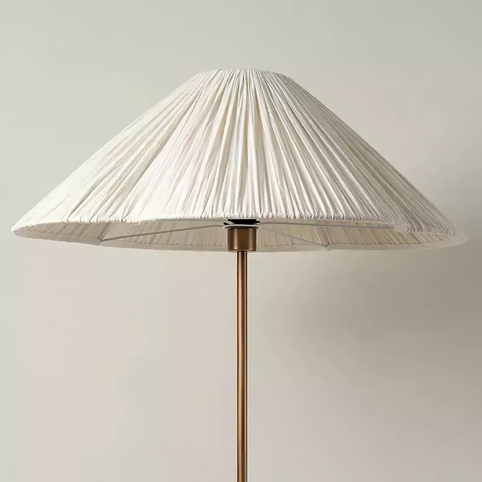 WOW Tansu Floor Lamp