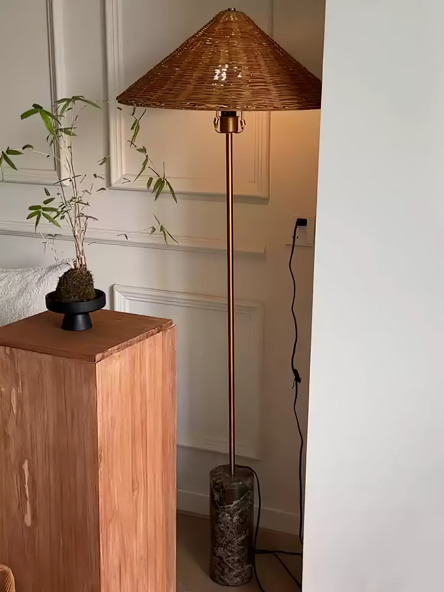 WOW Tansu Floor Lamp