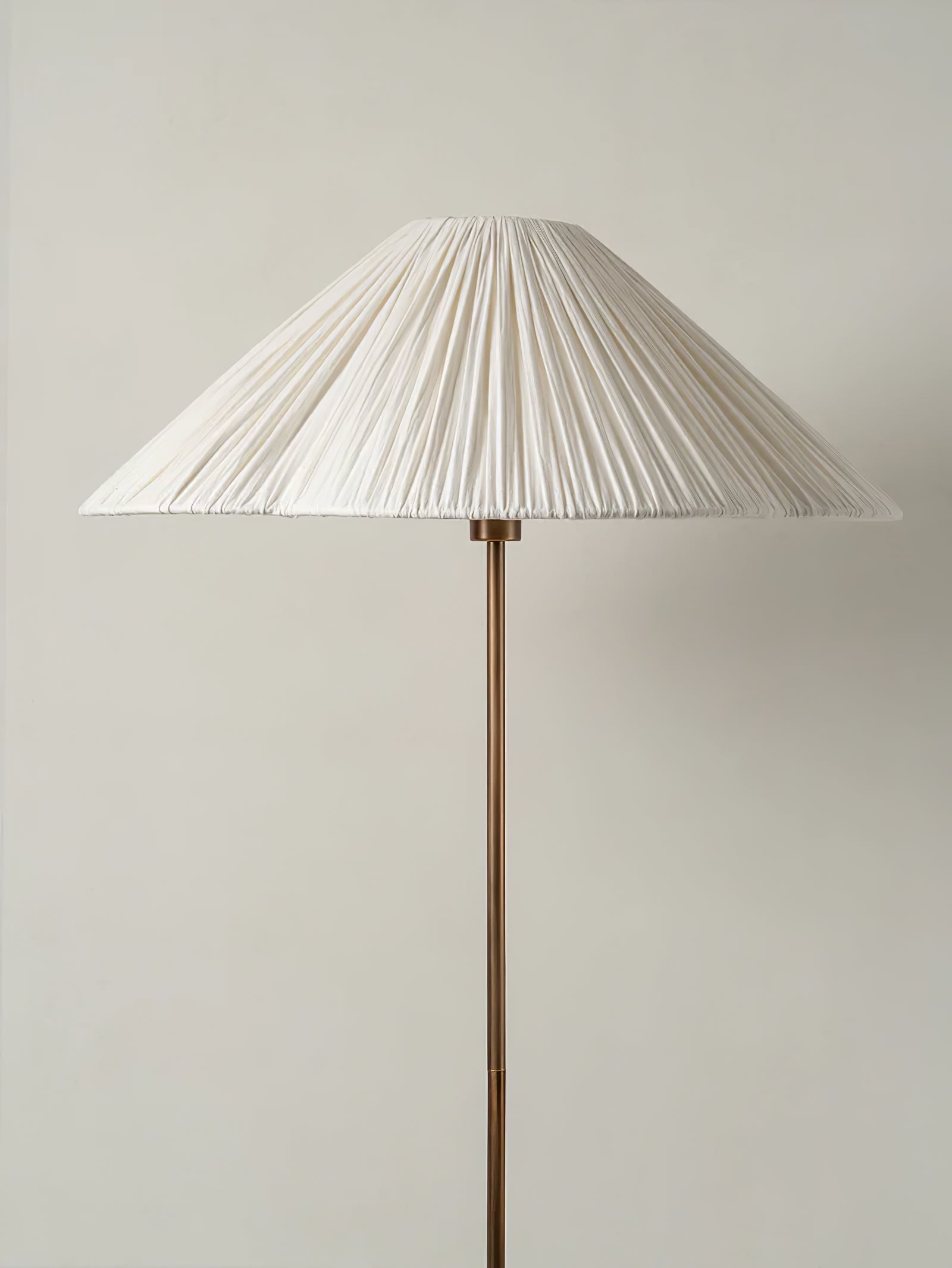 WOW Tansu Floor Lamp