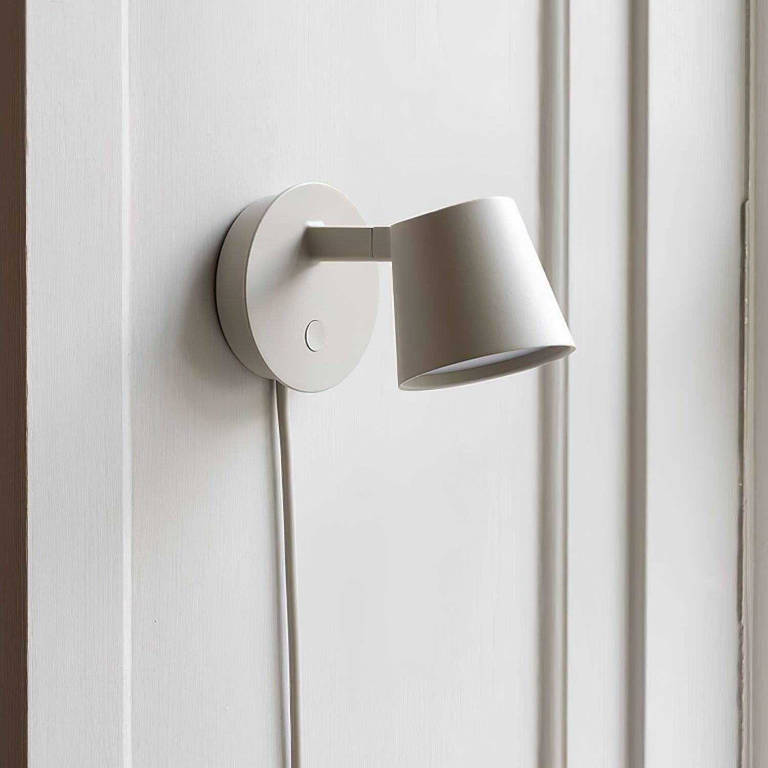 WOW Tip Wall Lamp