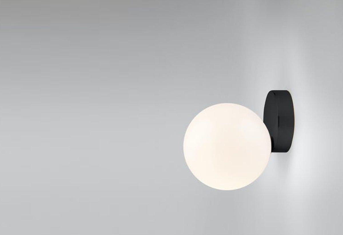 WOW Tip of The Tongue Wall Lamp