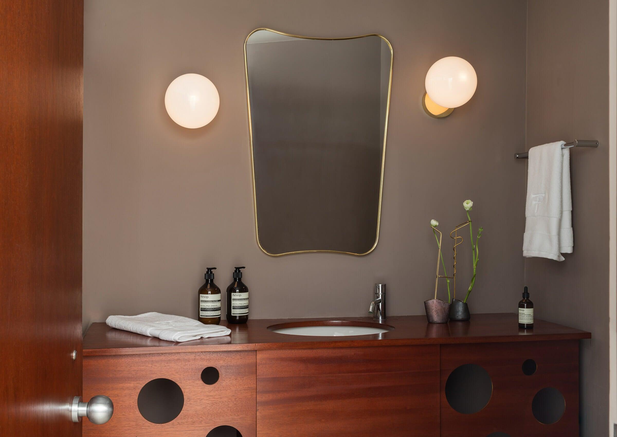 WOW Tip of The Tongue Wall Lamp