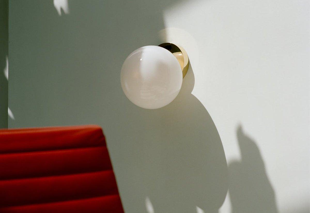 WOW Tip of The Tongue Wall Lamp
