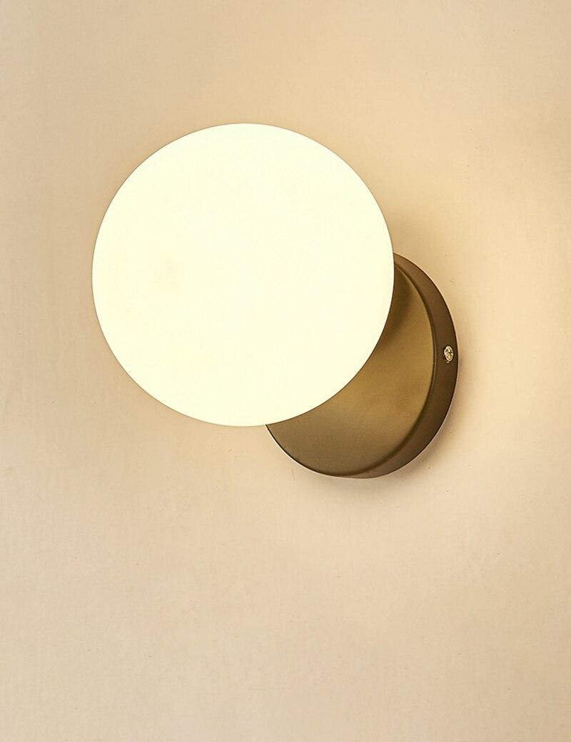 WOW Tip of The Tongue Wall Lamp