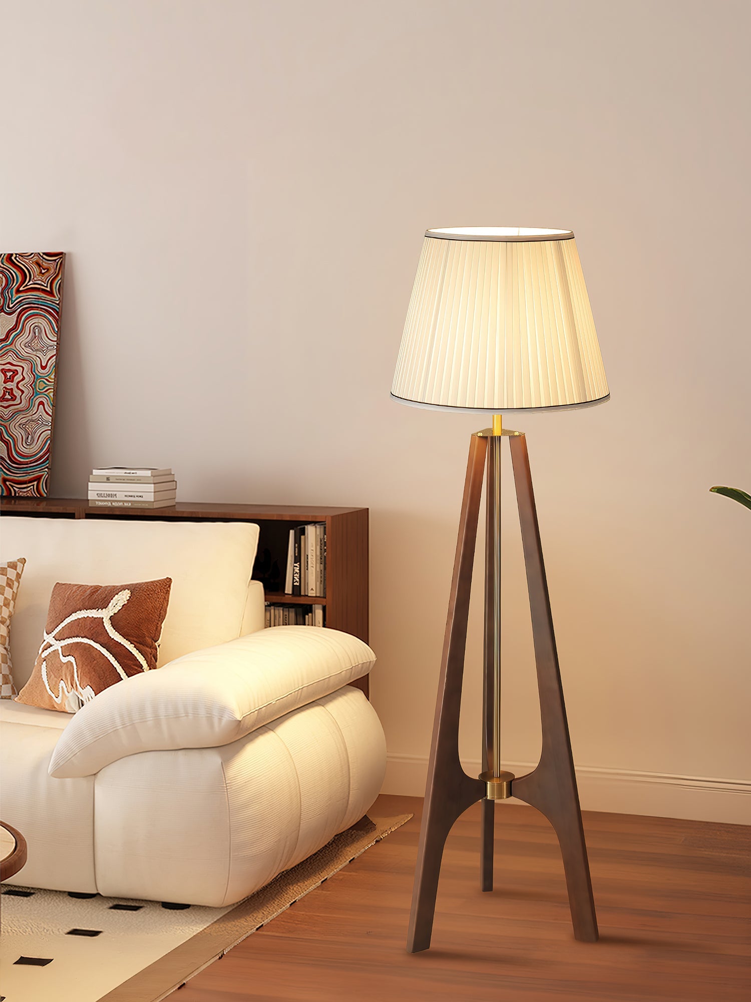 WOW Trivelle Tripod Floor Lamp