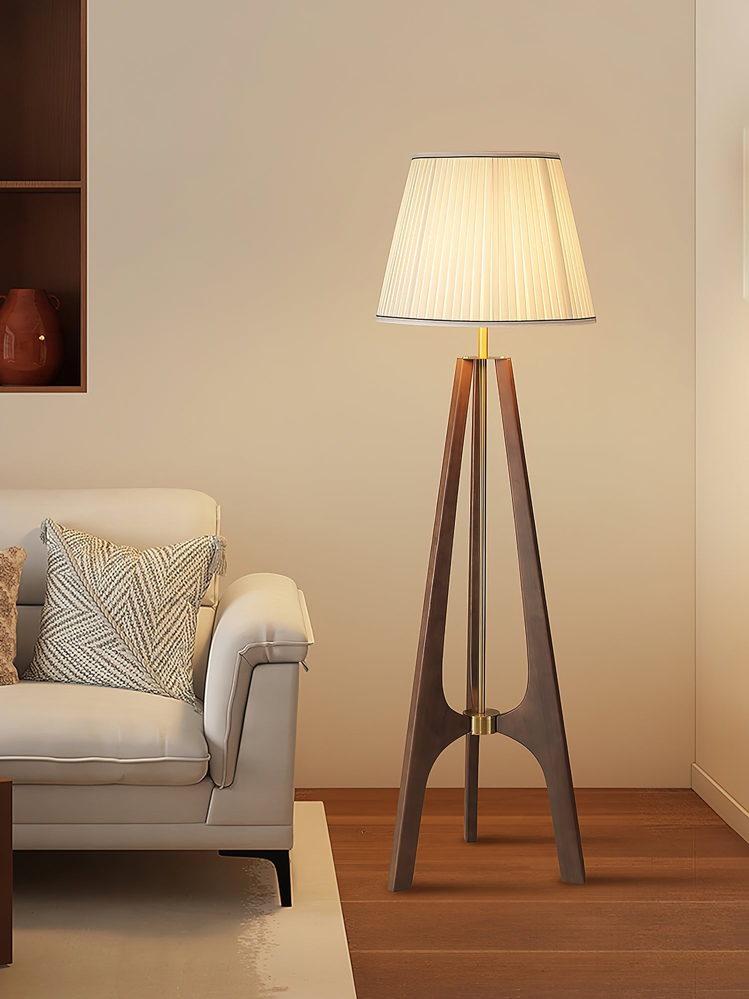 WOW Trivelle Tripod Floor Lamp