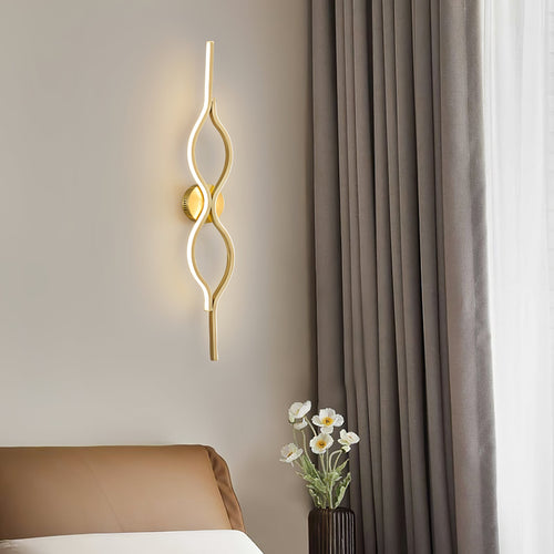 WOW Twist Brass Wall Light