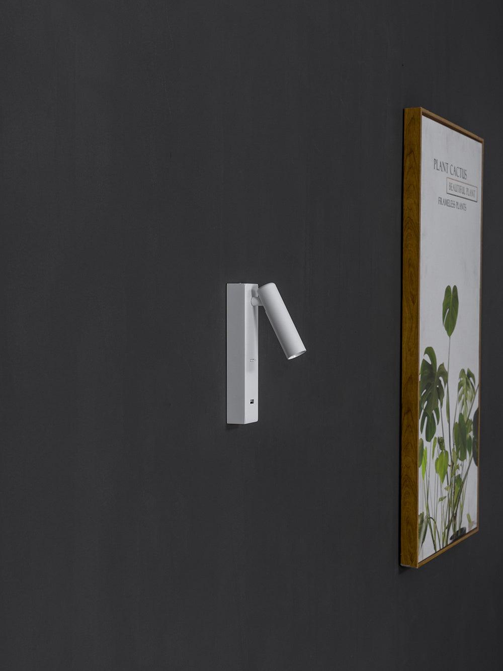 WOW Uno Wall Lamp