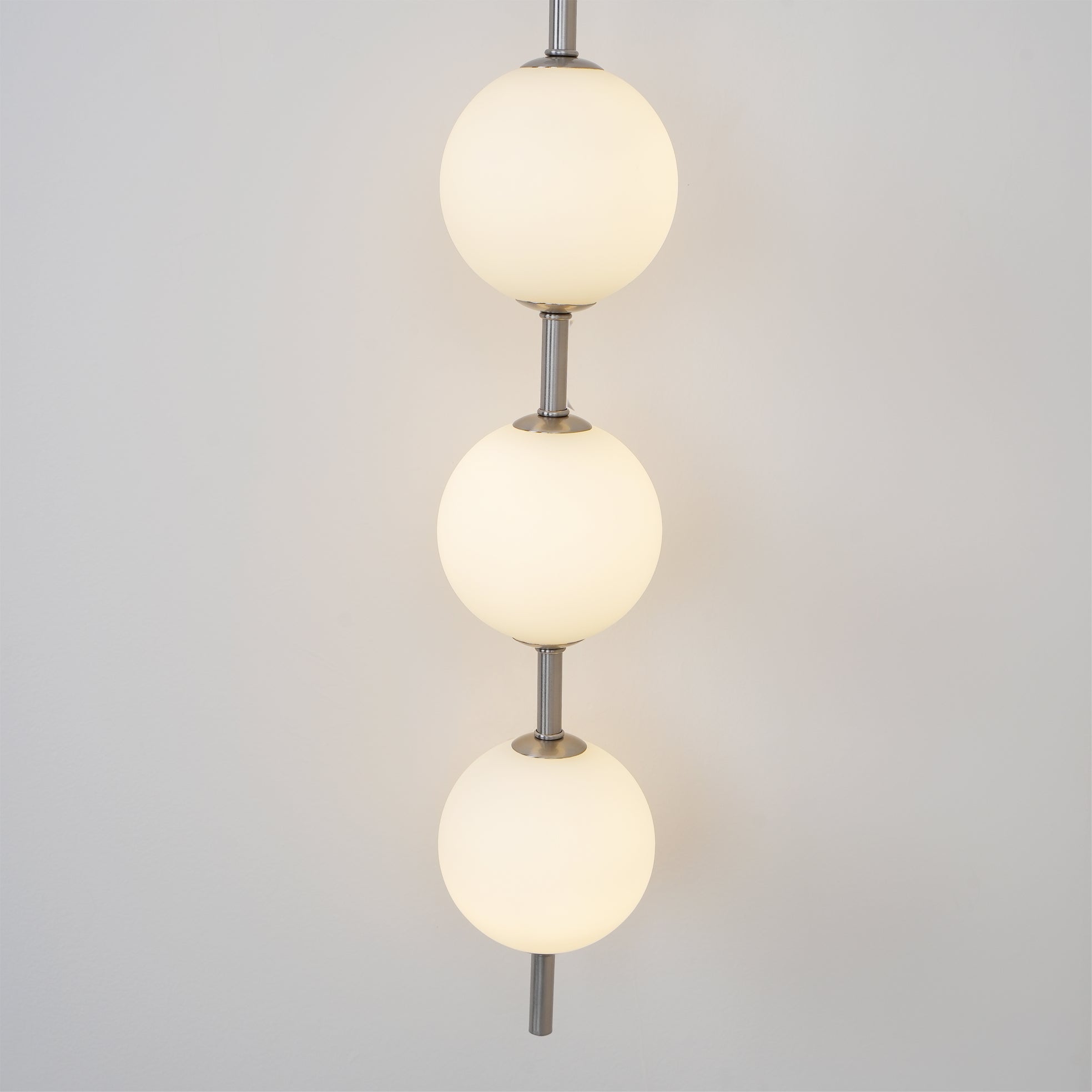 WOW Vertical Globe Wall Lamp