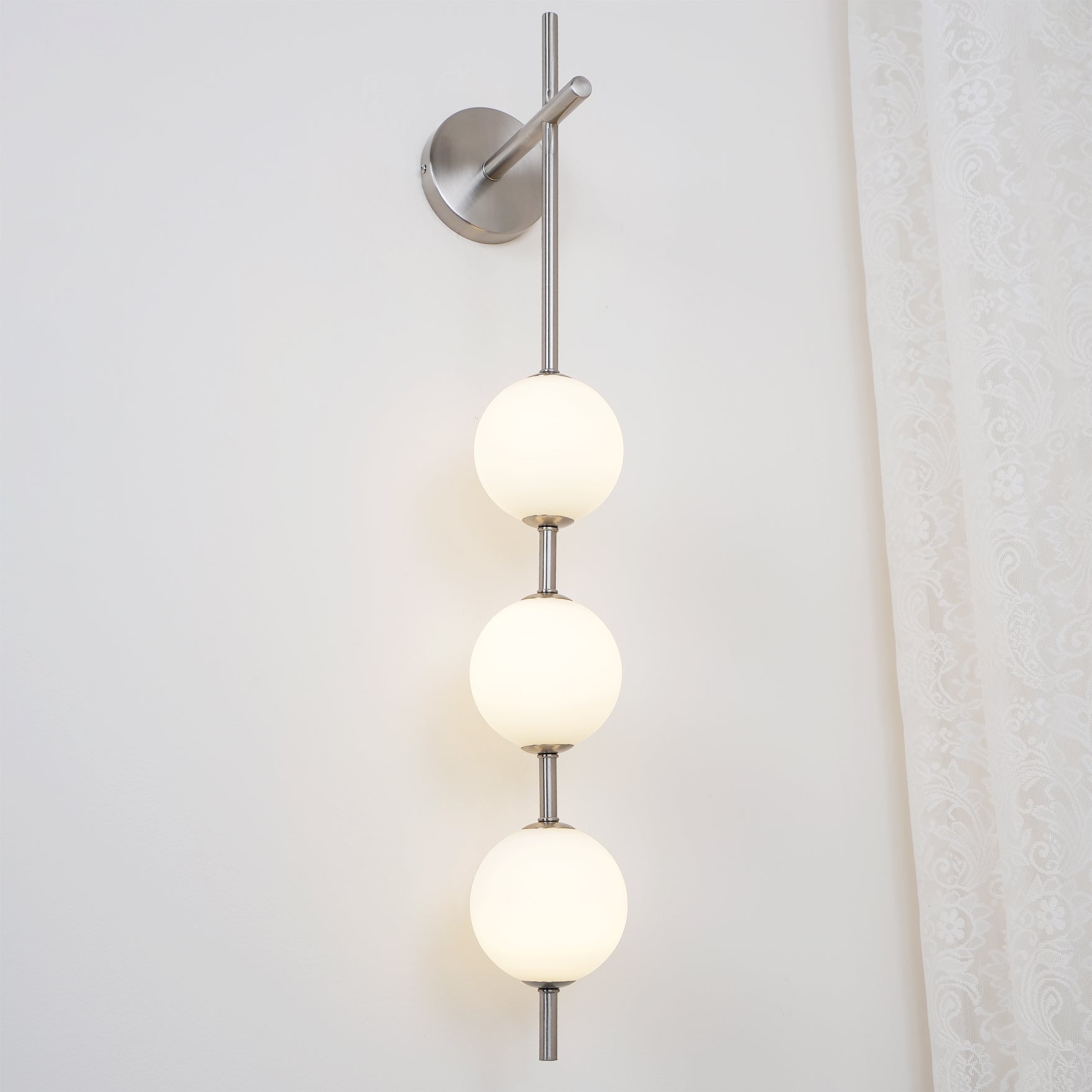 WOW Vertical Globe Wall Lamp