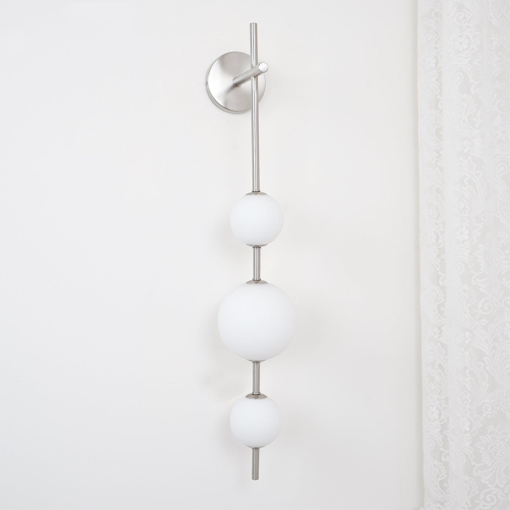 WOW Vertical Globe Wall Lamp