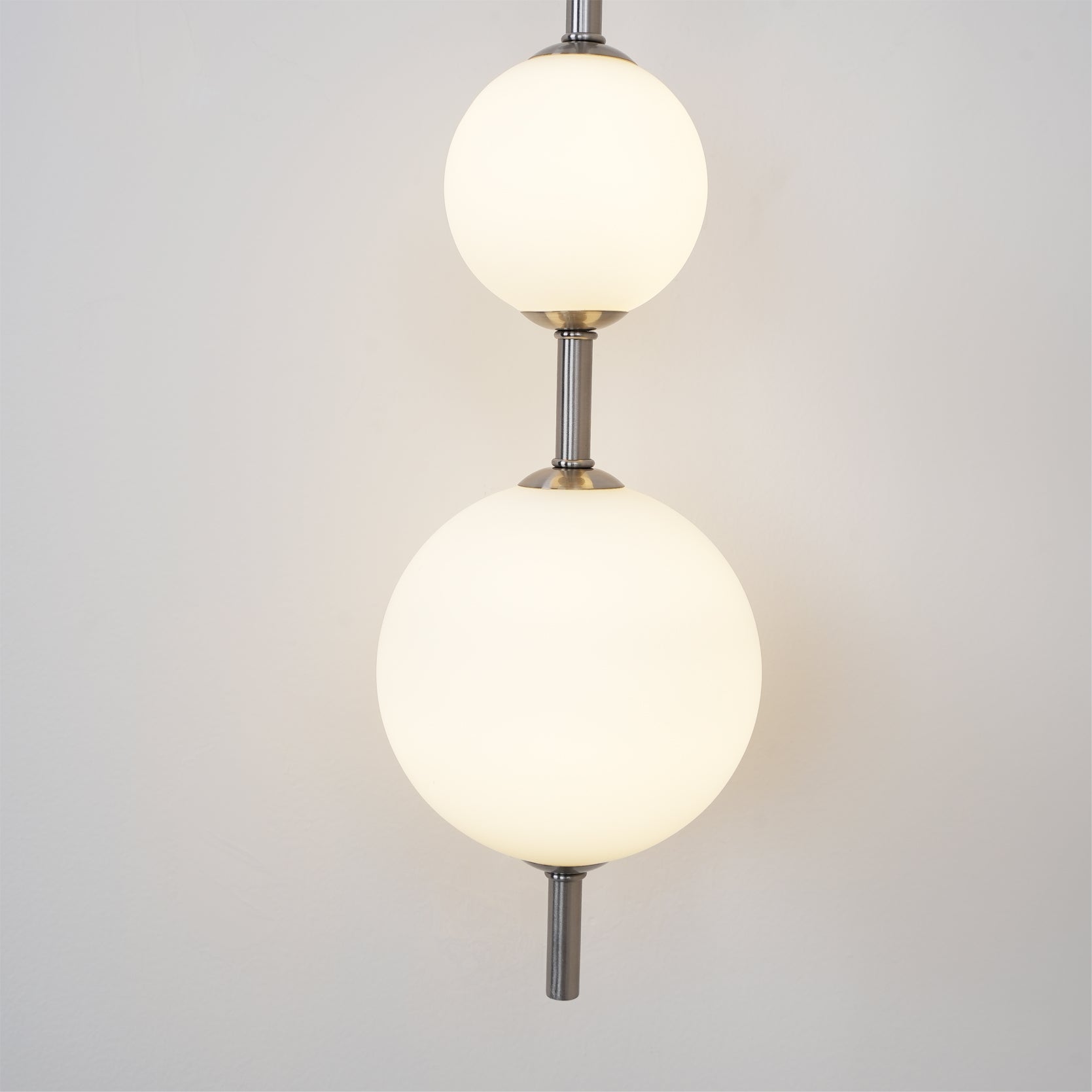 WOW Vertical Globe Wall Lamp