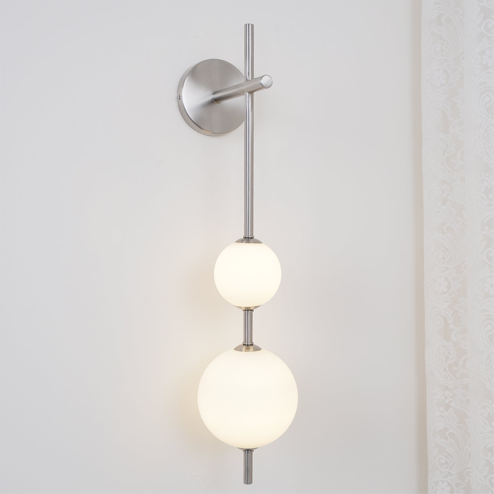 WOW Vertical Globe Wall Lamp