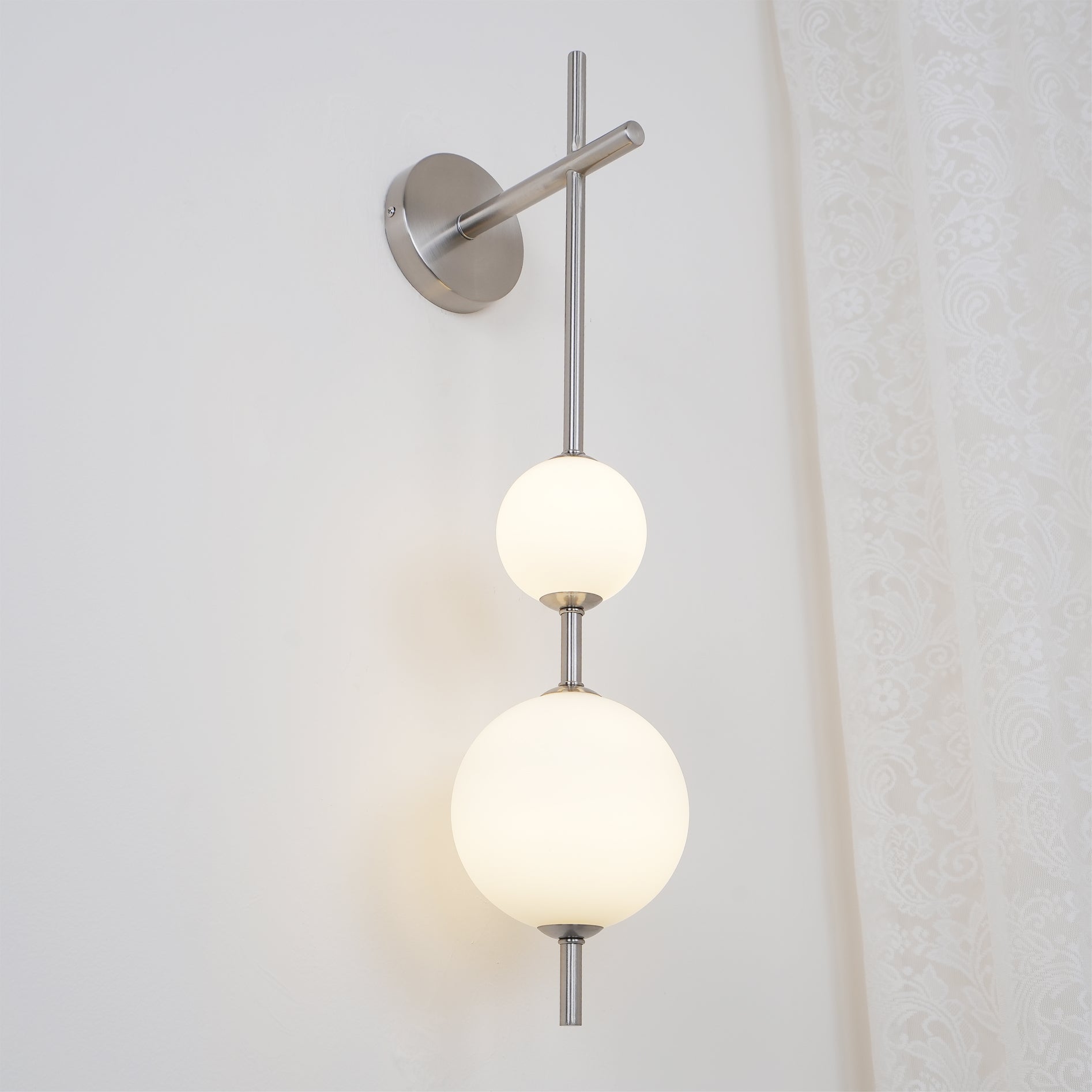 WOW Vertical Globe Wall Lamp