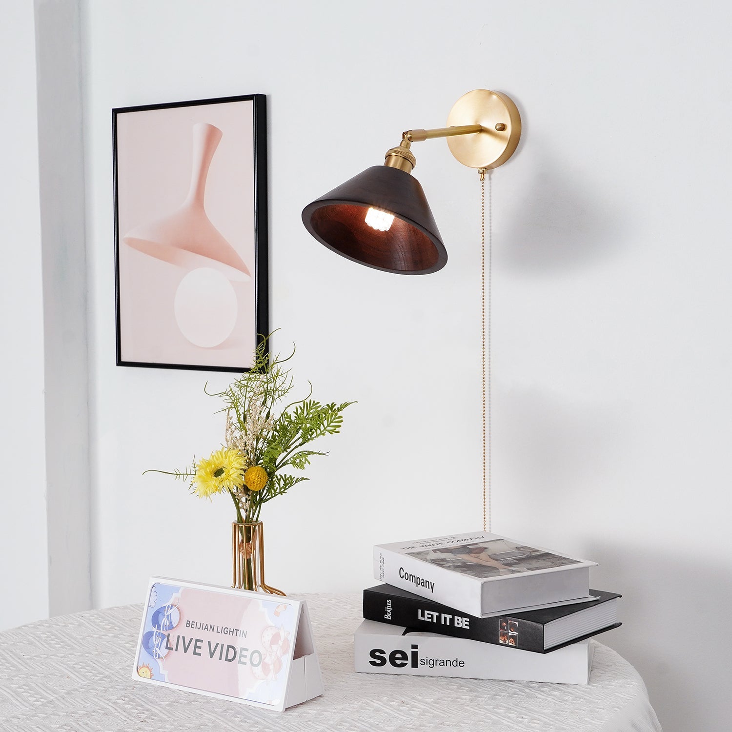 WOW Vintage Wood Plug-in Wall Lamp