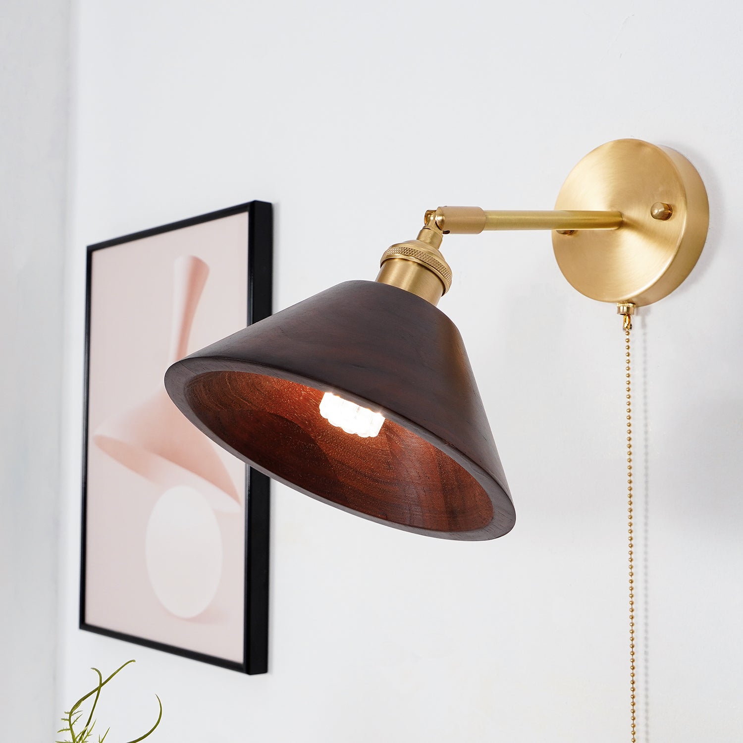WOW Vintage Wood Plug-in Wall Lamp