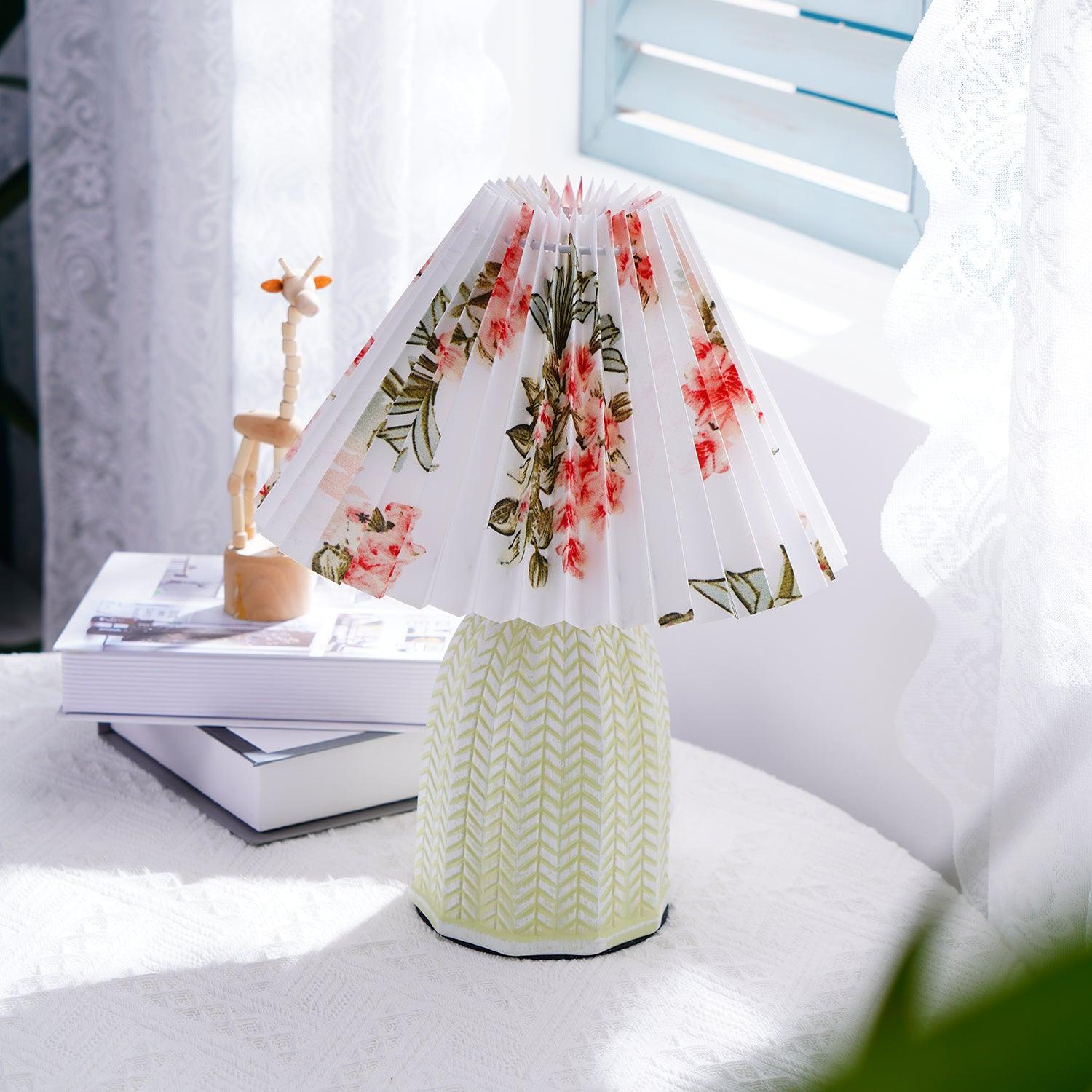 WOW Vintage Pleated Table Lamp