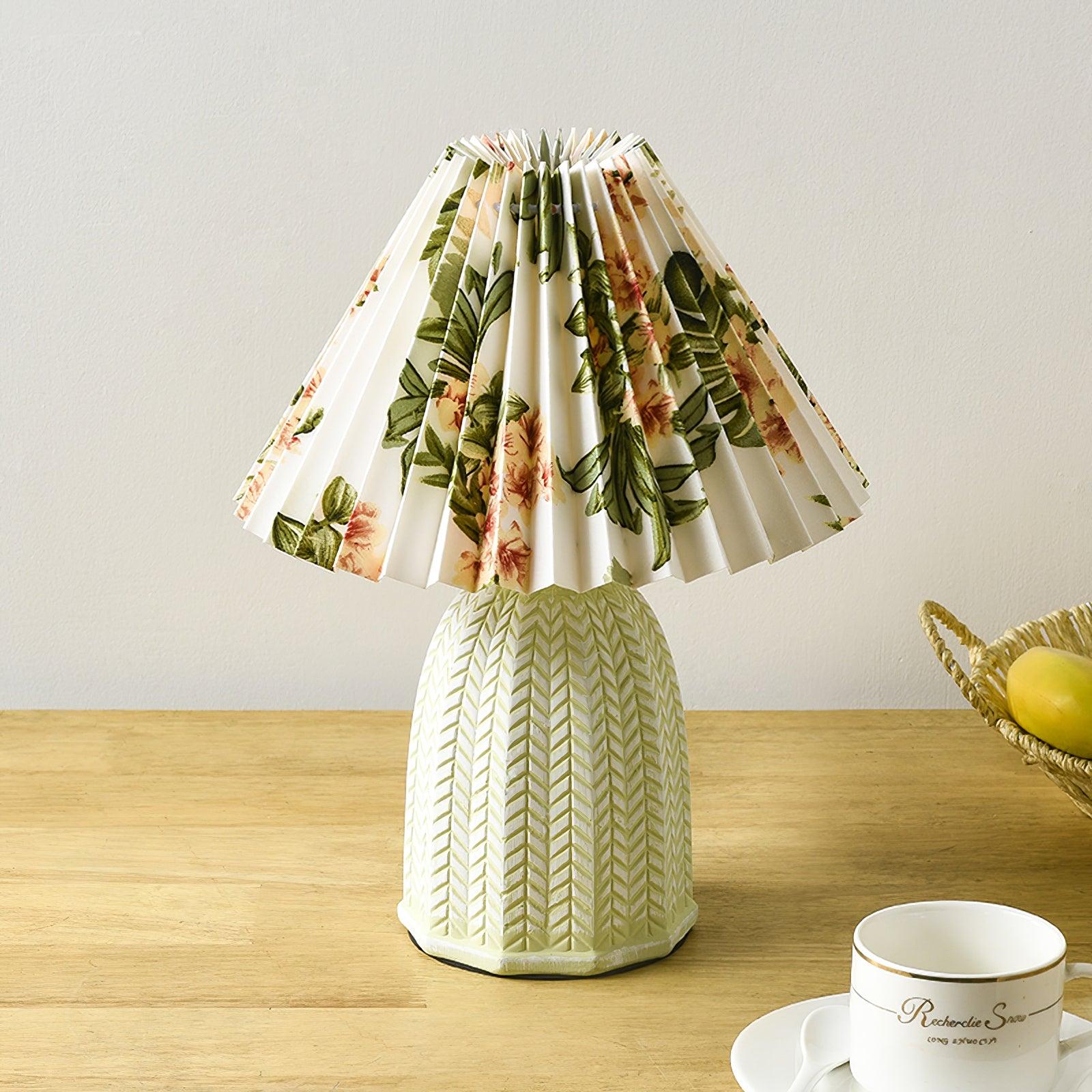 WOW Vintage Pleated Table Lamp