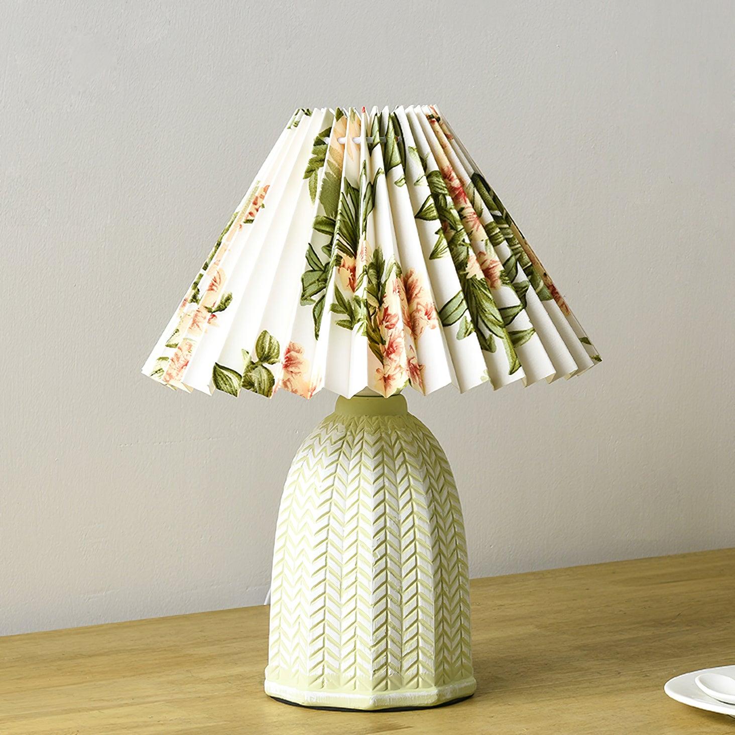 WOW Vintage Pleated Table Lamp