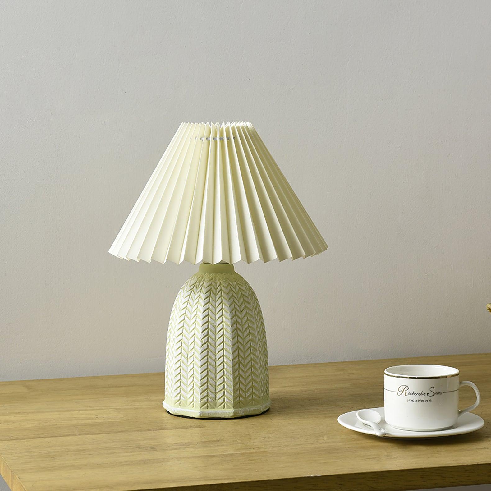 WOW Vintage Pleated Table Lamp