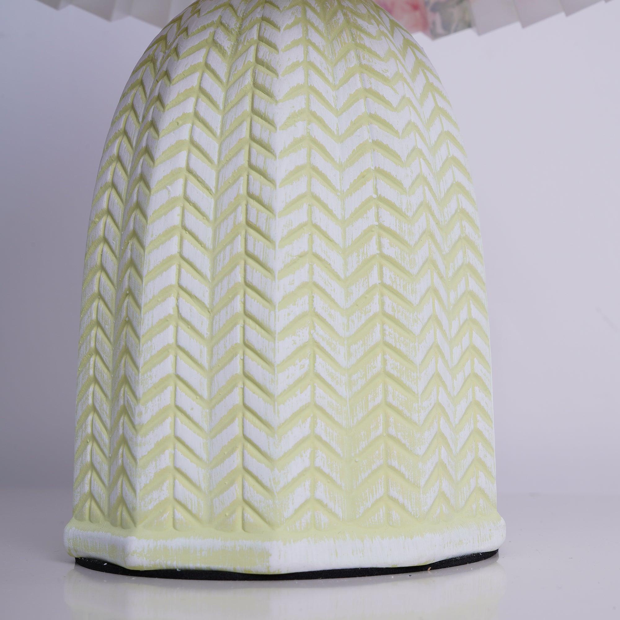 WOW Vintage Pleated Table Lamp