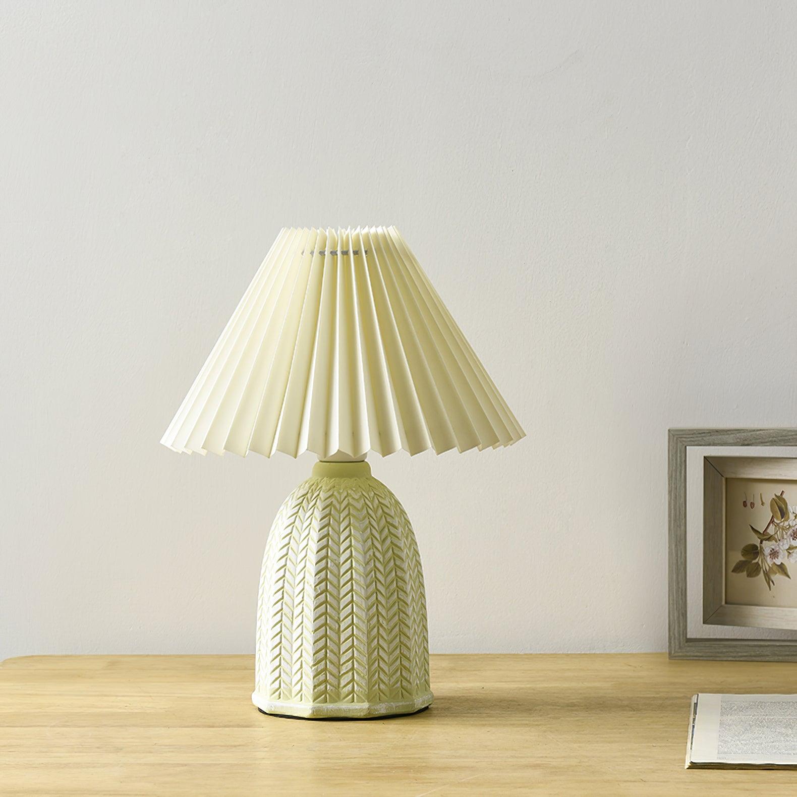 WOW Vintage Pleated Table Lamp