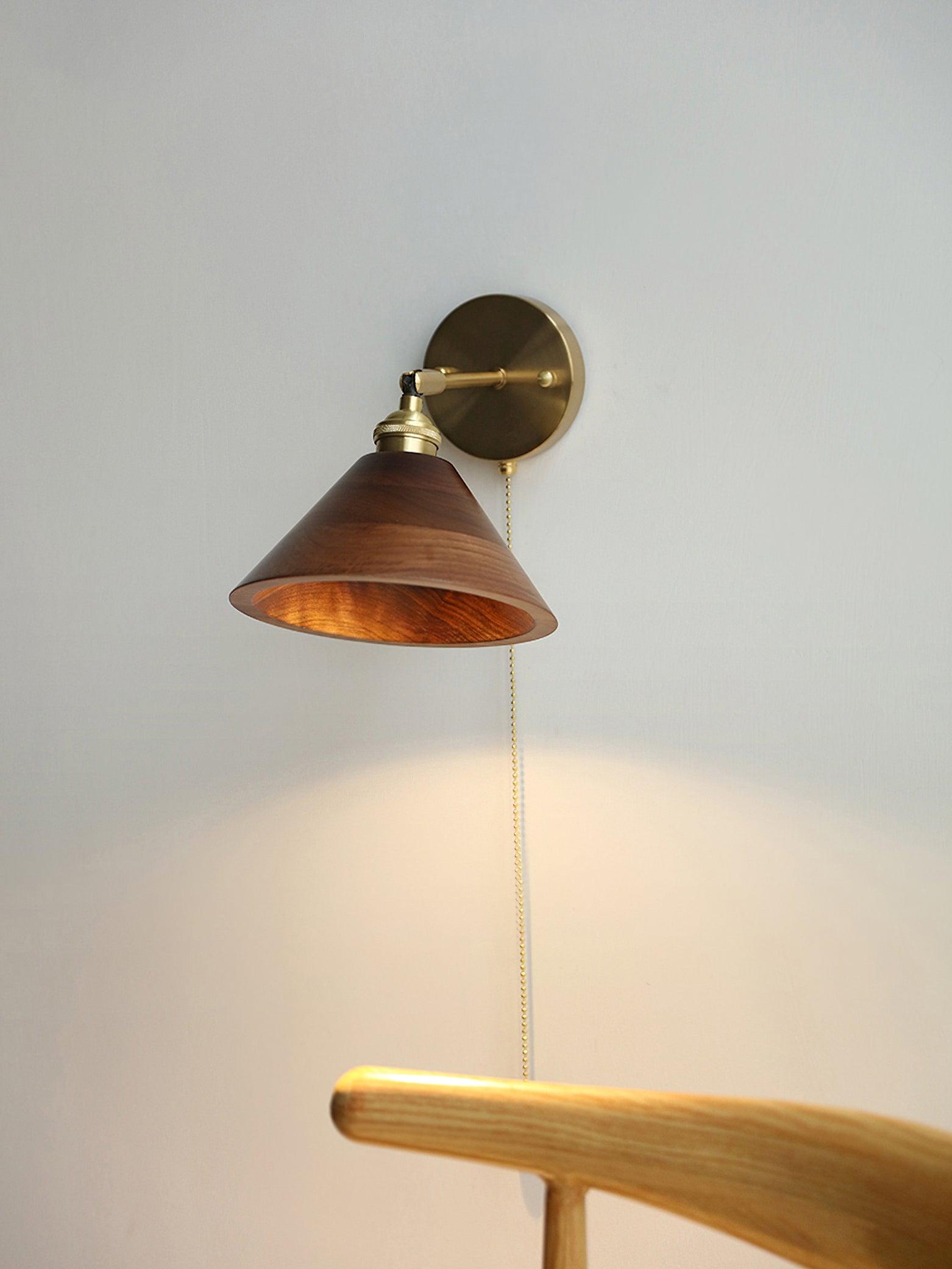 WOW Vintage Wood Plug-in Wall Lamp