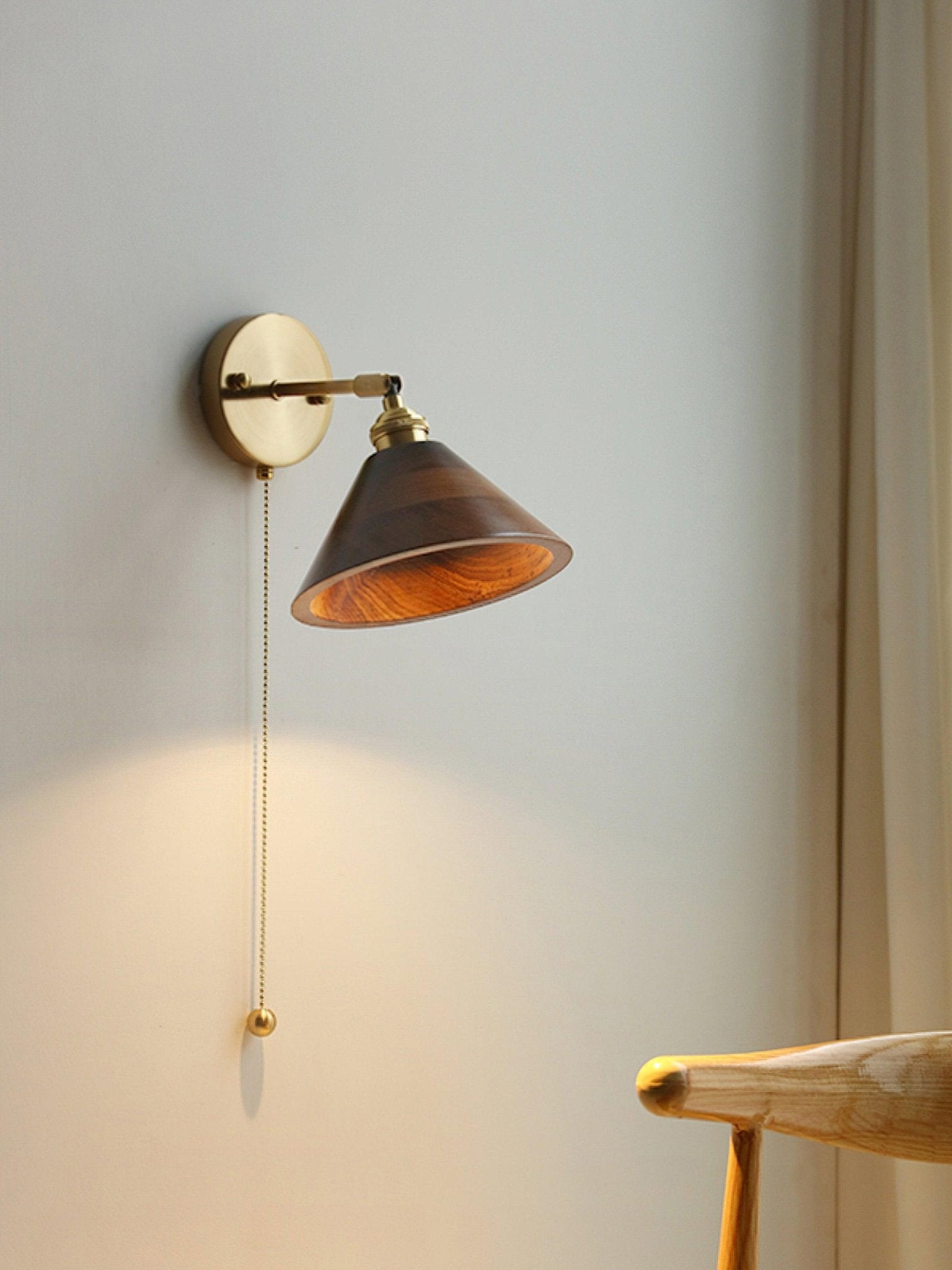 WOW Vintage Wood Plug-in Wall Lamp